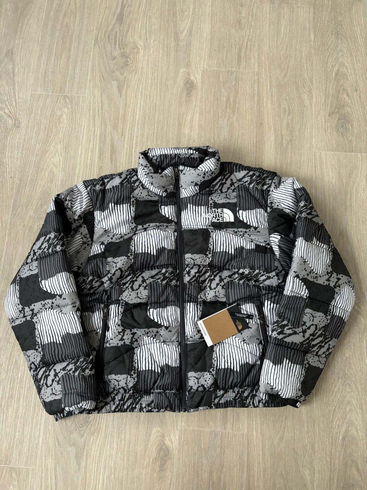 image of The North Face Puffer Jacket Y2K in Black, Men's (Size Medium)