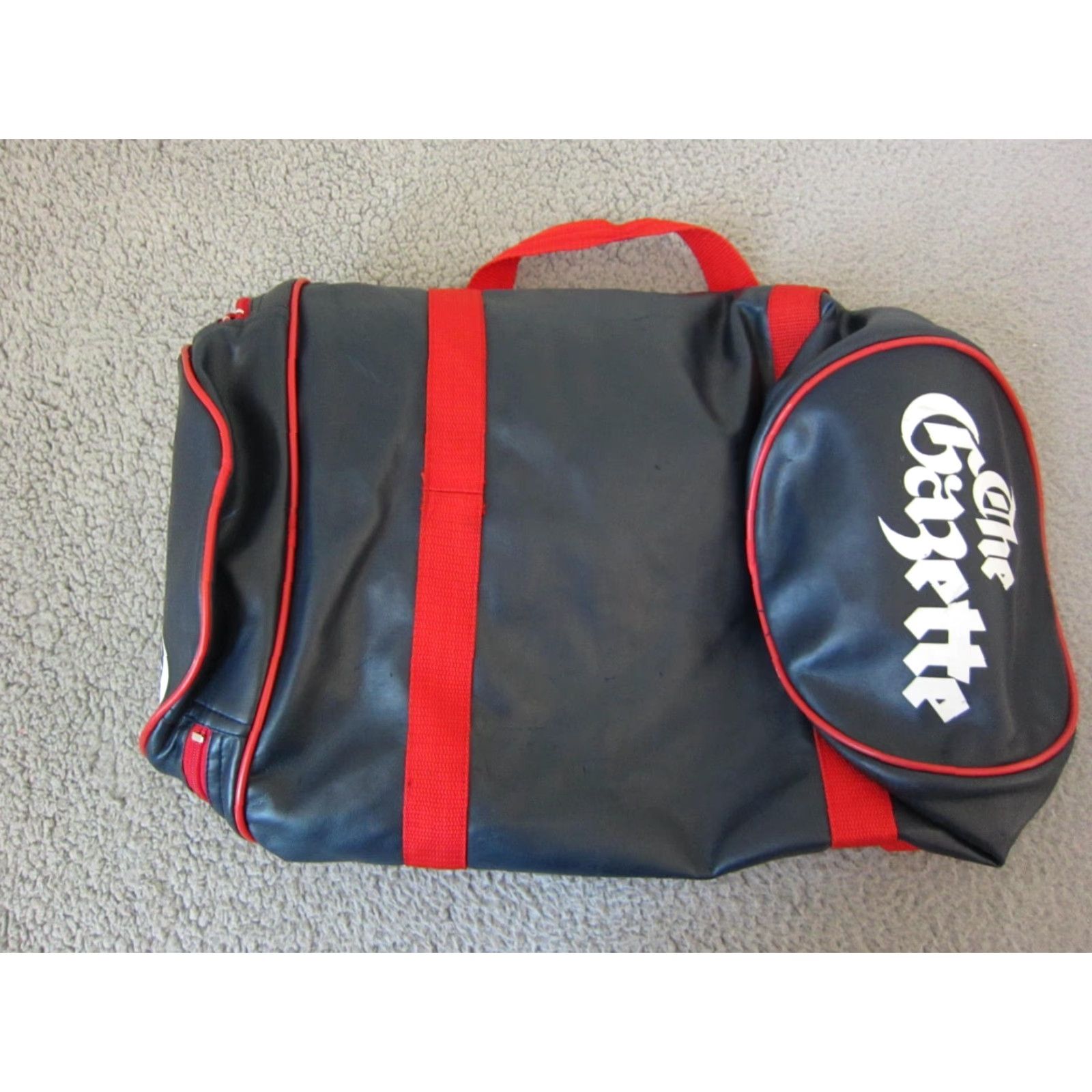 Vintage VINTAGE Gym Bag Blue Red Faux Leather Adult OS One Size Gazette Iowa Mens Size ONE SIZE - 6 Thumbnail