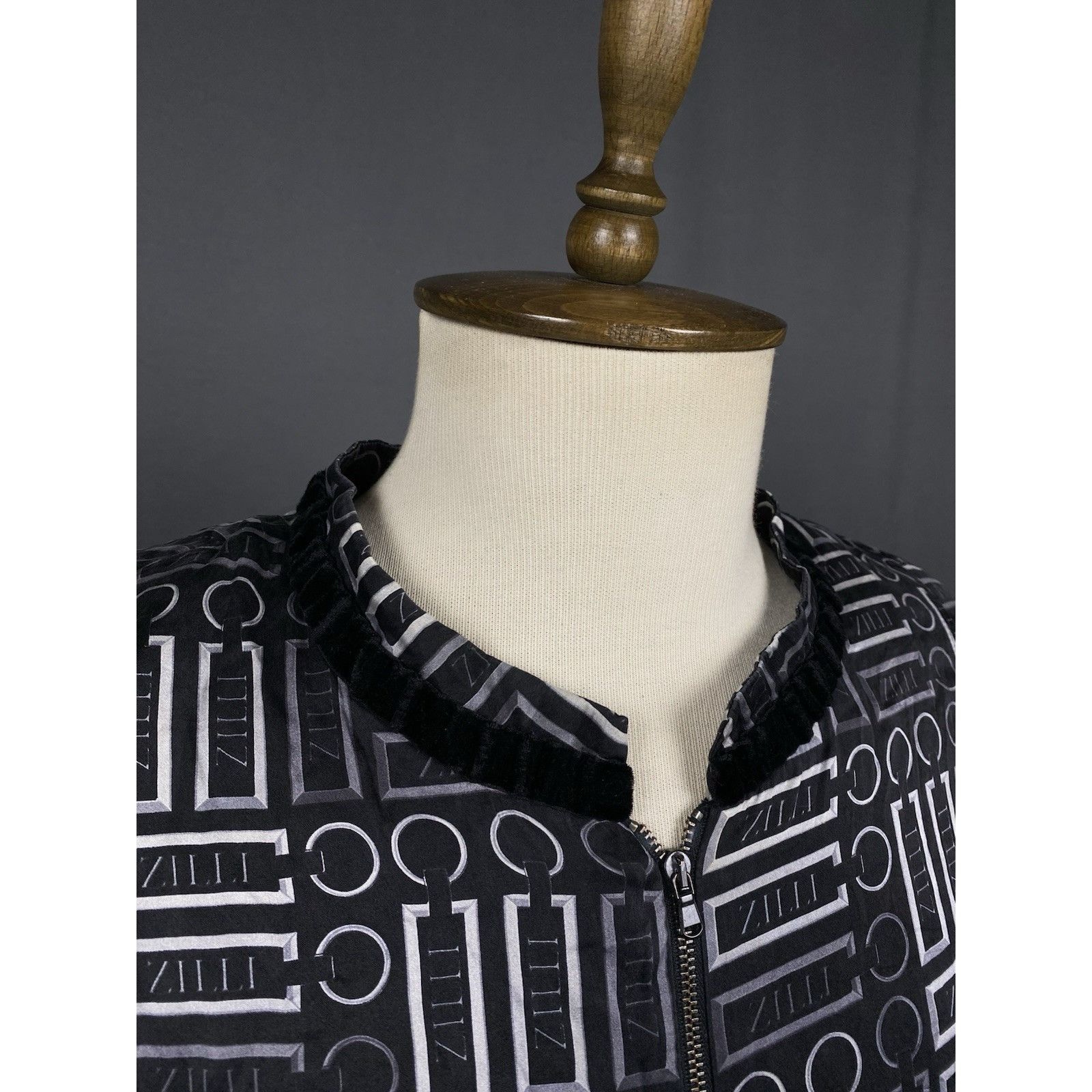 Zilli Zilli Vintage Auth Monogram Men's Black Silk Jacket Size 52 Size US L / EU 52-54 / 3 - 6 Thumbnail