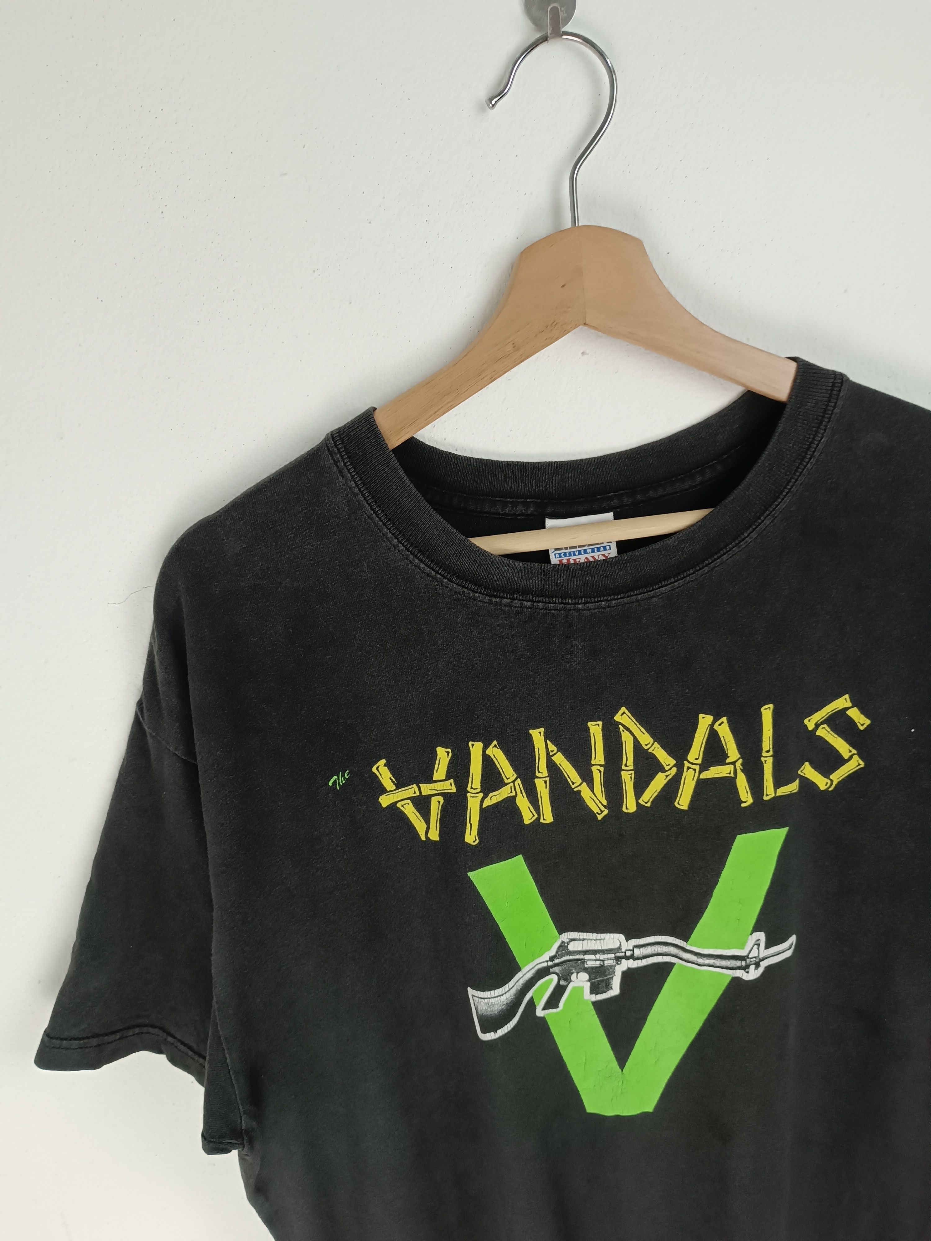 Band Tees VINTAGE 2000s THE VANDALS SOCAL PUNK TEE (nofx tsol rancid ) Size US L / EU 52-54 / 3 - 5 Thumbnail