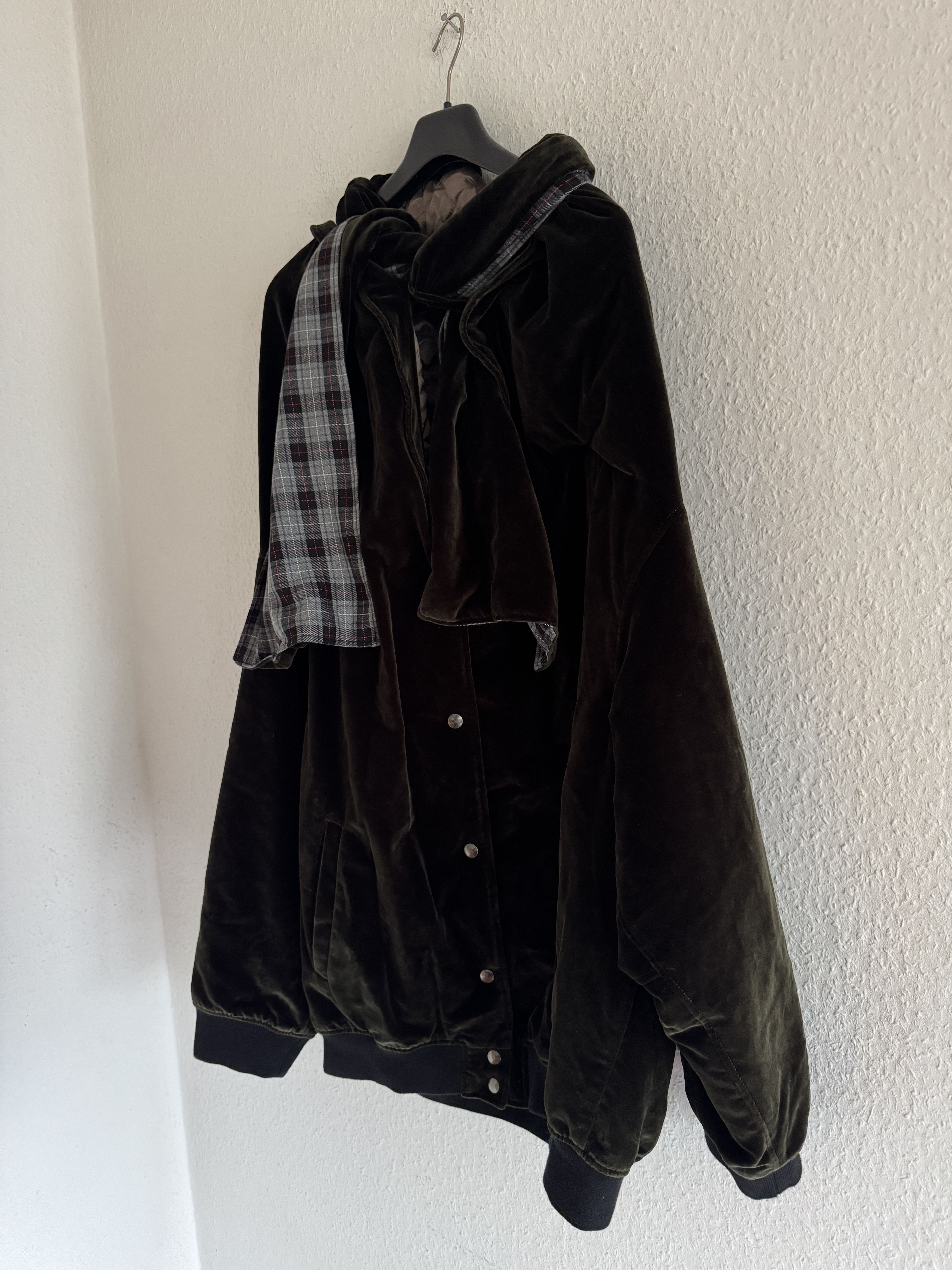 Y/Project Green Velvet Bomber with Scarf Attachment (Sample) Size US XL / EU 56 / 4 - 2 Thumbnail