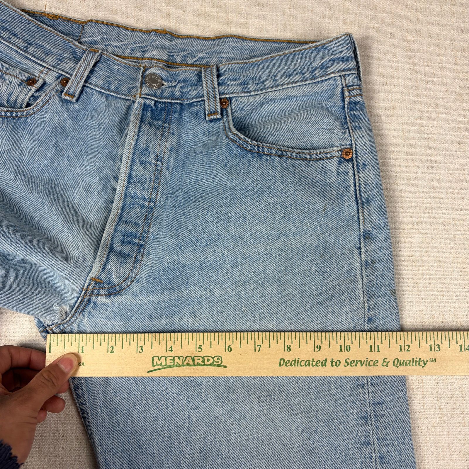 Levi's Vintage Levis Button Fly 501 Jeans Light Wash 33x32 Slim Fit Size US 30 / EU 46 - 15 Thumbnail