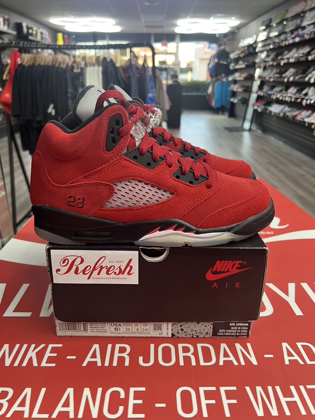 Jordan Brand Air Jordan 5 Raging Bull Size 6.5y Size US 6.5 / EU 39-40 - 1 Thumbnail
