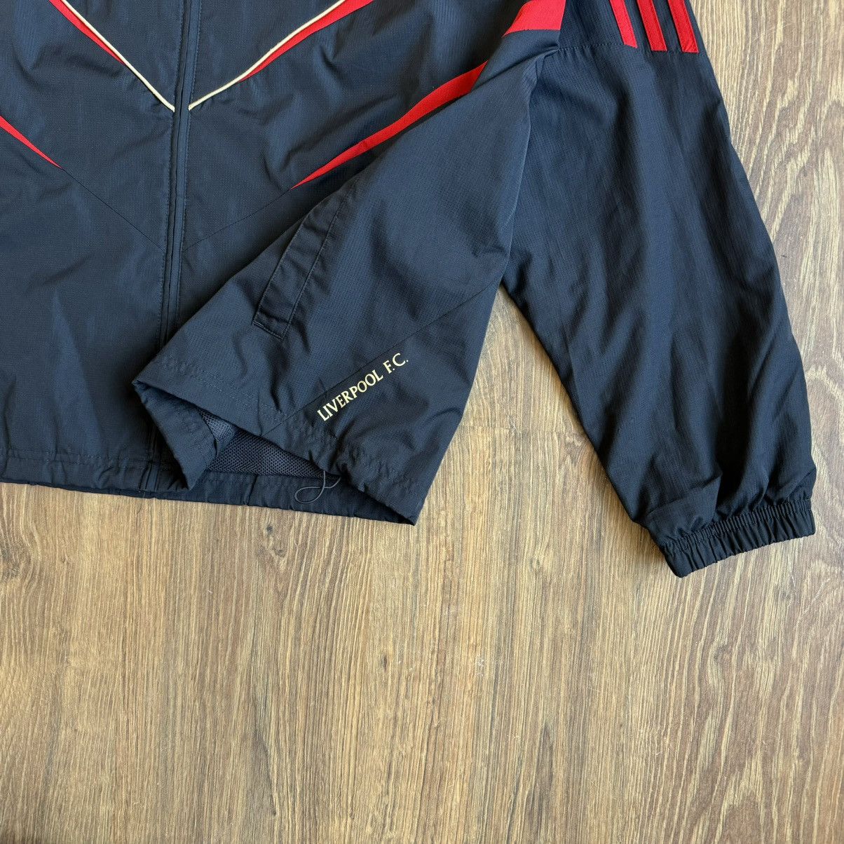 Adidas Vintage Adidas Liverpool Football Jacket Soccer Mens Size US S / EU 44-46 / 1 - 4 Thumbnail