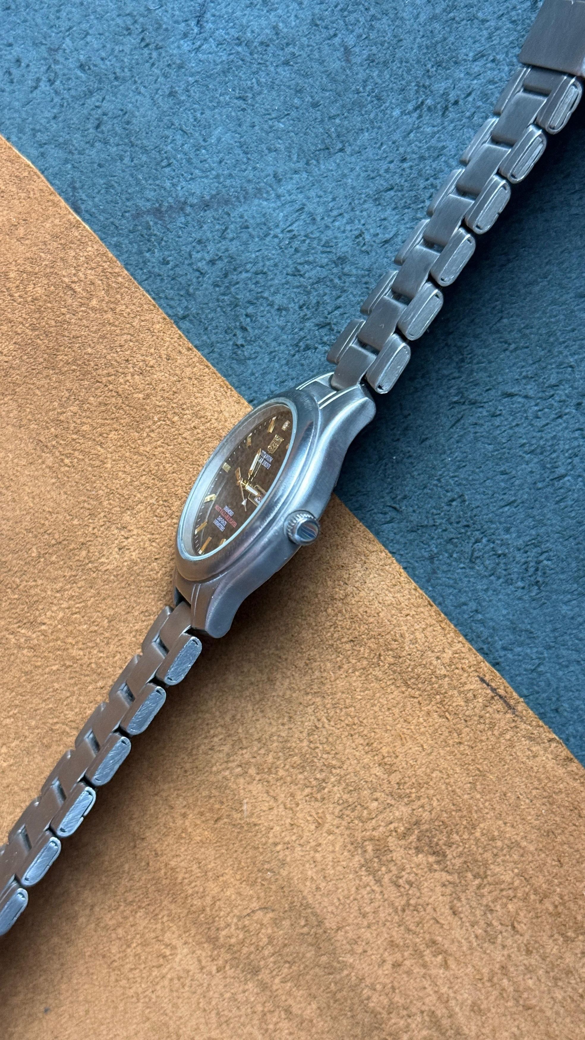 Elgin National Watch Company Vintage Elgin USA Black Dial Solar Power Size ONE SIZE - 5 Thumbnail