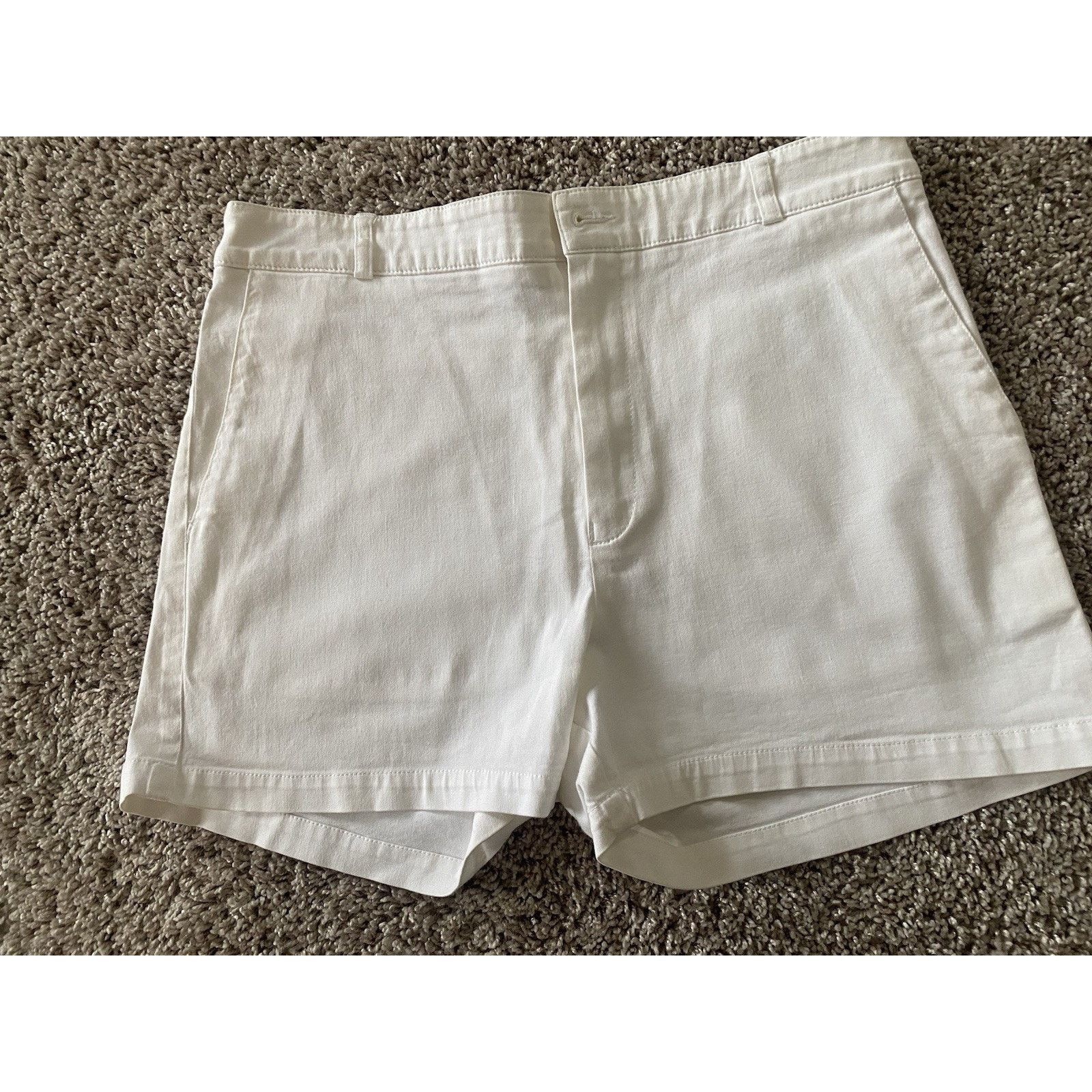 Lacoste Lacoste women's Tennis Shorts White sz 8/40 Made in France Size 30" / US 8 / IT 44 - 3 Thumbnail