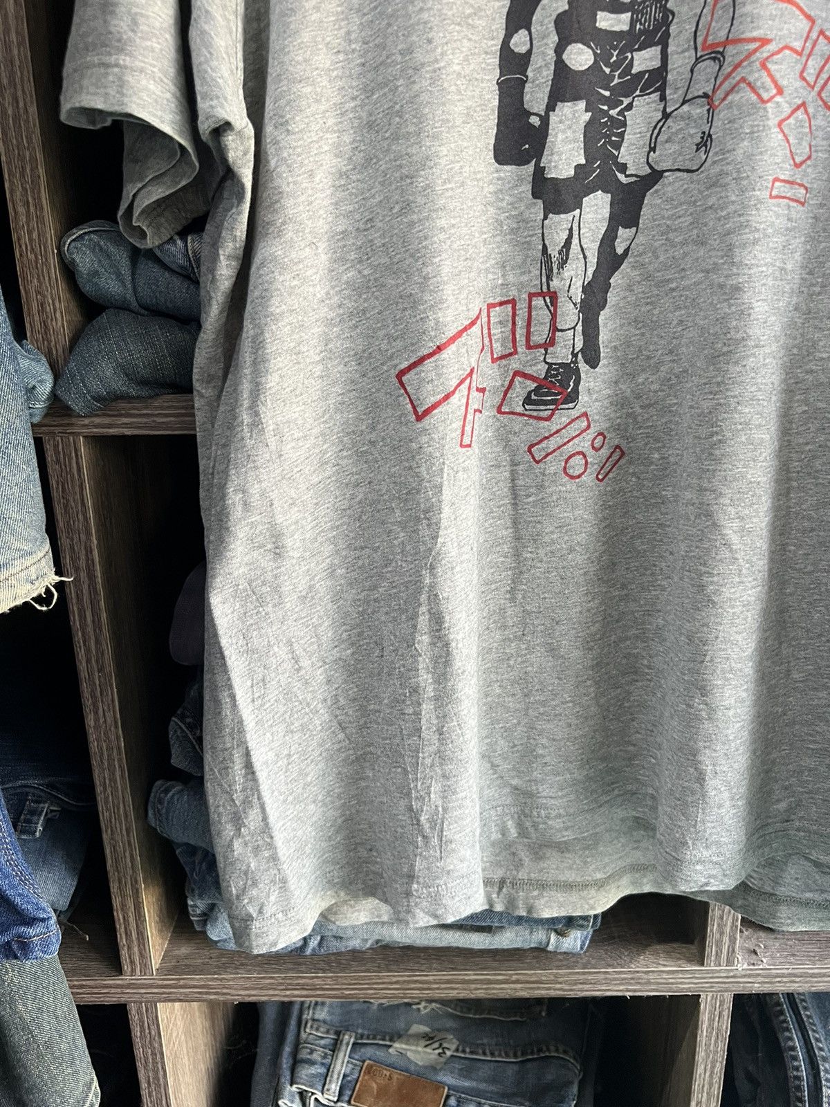 Anime 🔥Uniqlo Anime Hajime No Ippo Tees Size US L / EU 52-54 / 3 - 8 Thumbnail