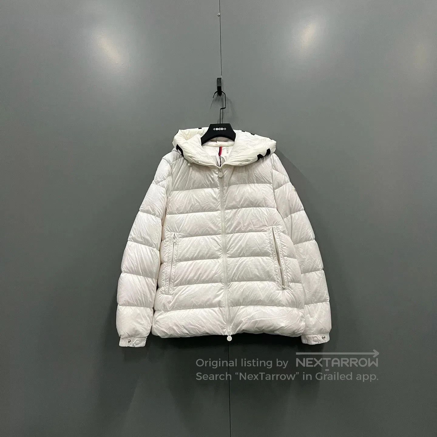 Moncler moncler white logo print down jacket. Size US M / EU 48-50 / 2 - 1 Thumbnail