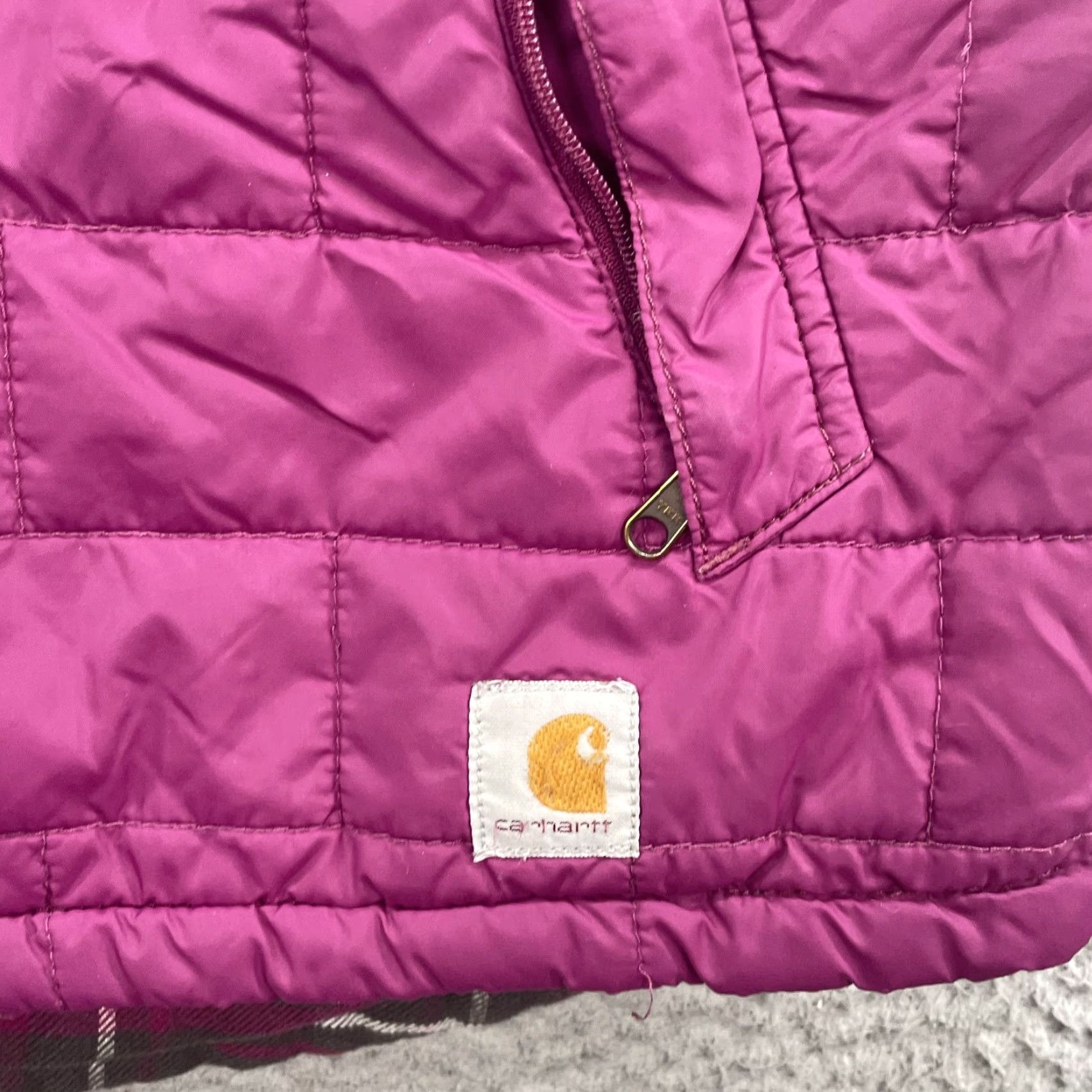Carhartt Carhartt Reversible Flannel Vest Women's Large Magenta Outdoor Gorpcore Vest Women L Magenta Gorpcore Size L / US 10 / IT 46 - 3 Thumbnail