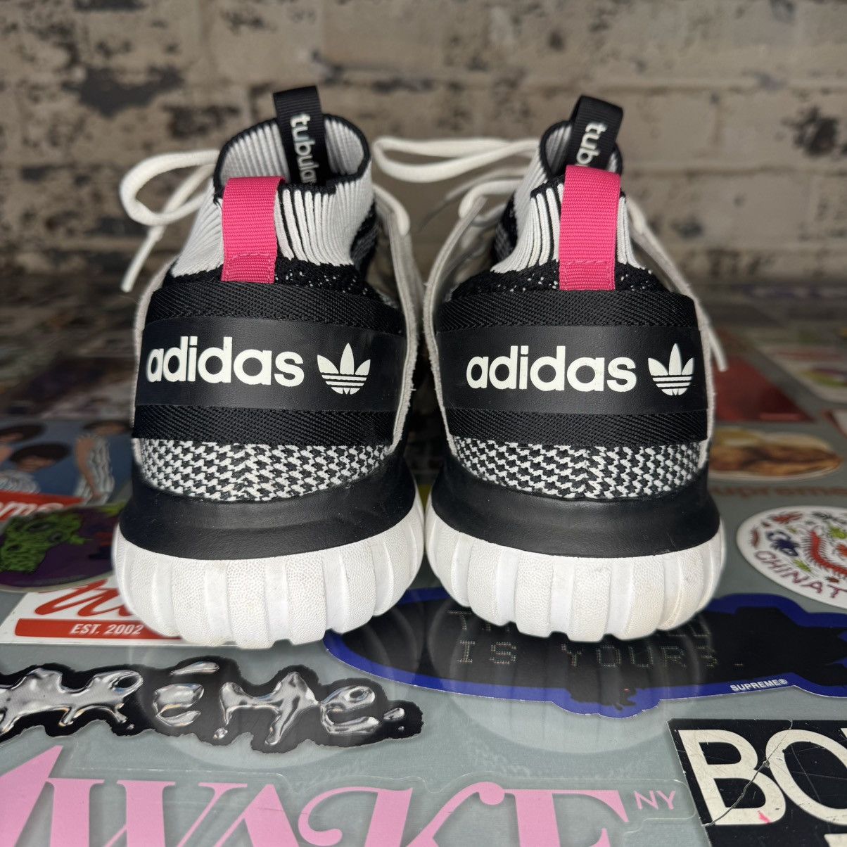 Adidas Adidas Tubular Nova PK Black Pink Sz 9.5 Used Size US 9.5 / EU 42-43 - 2 Thumbnail