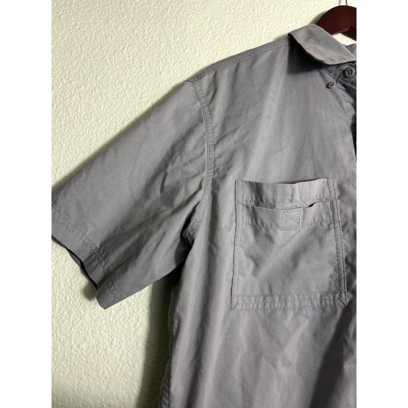 Carhartt Carhartt Force Shirt Mens Large Relaxed Short Sleeve Gray Embroidered Button-Up Collar Workwear Pocket Zip Vented Pockets Outdoor 102417 066 Size US L / EU 52-54 / 3 - 2 Thumbnail