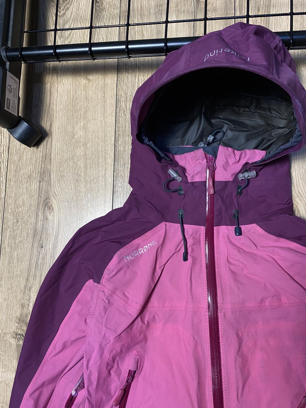 Norrona Norrona Falketind Gore-Tex Jacket Women’s Size S Size S / US 4 / IT 40 - 5 Thumbnail