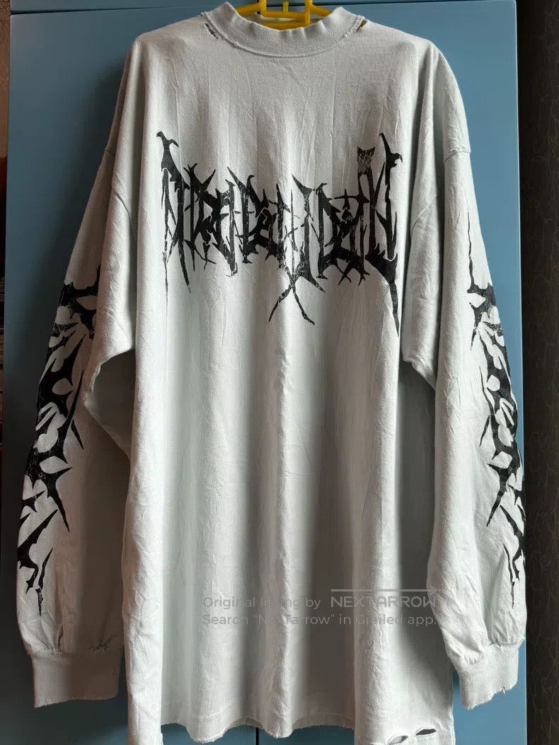 Balenciaga Balenciaga Sanskrit Letter Long-Sleeve Size US S / EU 44-46 / 1 - 1 Thumbnail