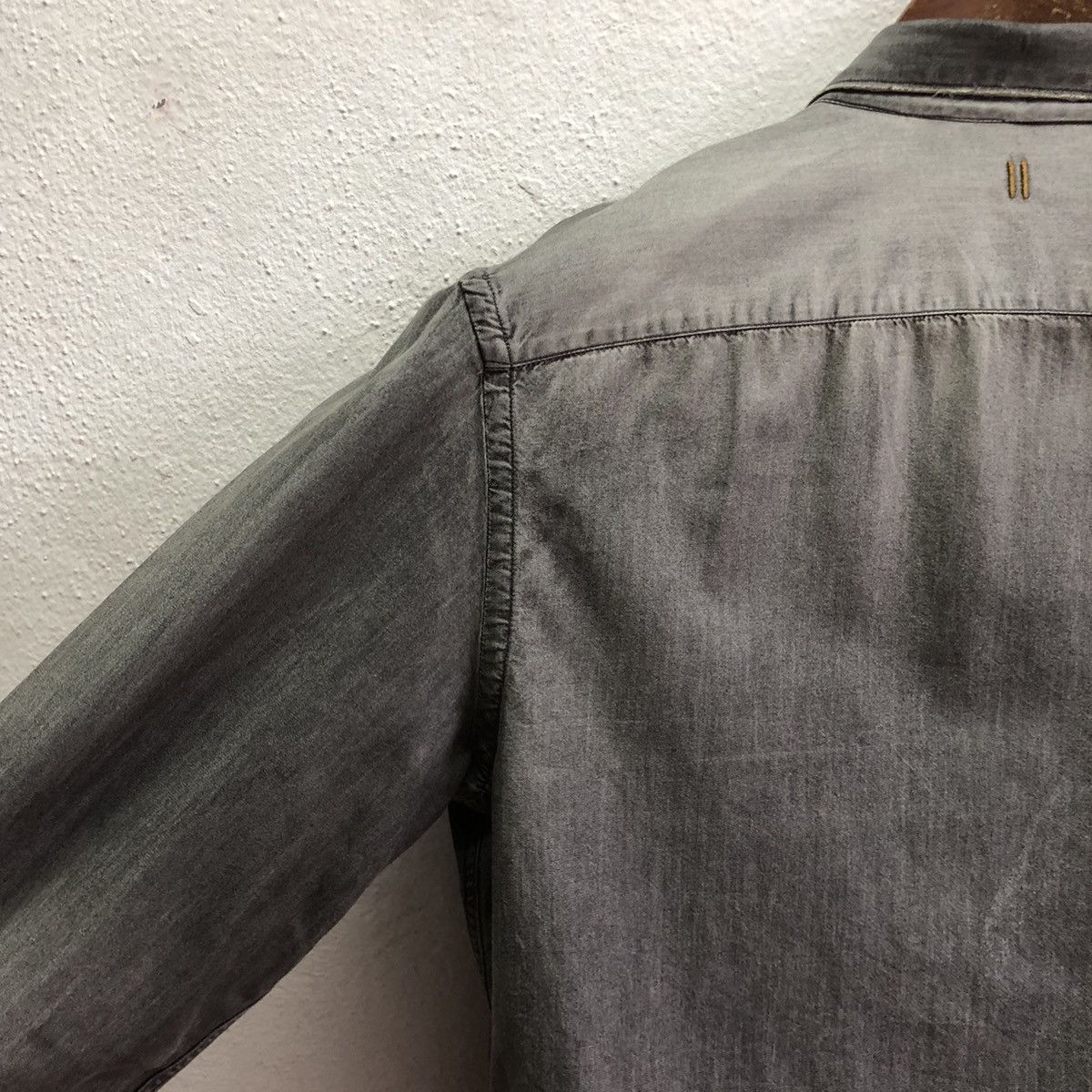 Neil Barrett distressed style NEIL BARRETT button up shirt Size US S / EU 44-46 / 1 - 8 Thumbnail