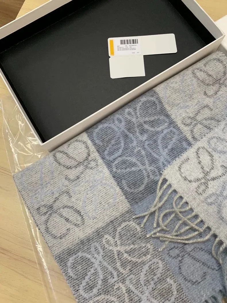 Loewe LOEWE Anagram Checkerboard Wool Scarf. Size ONE SIZE - 3 Thumbnail