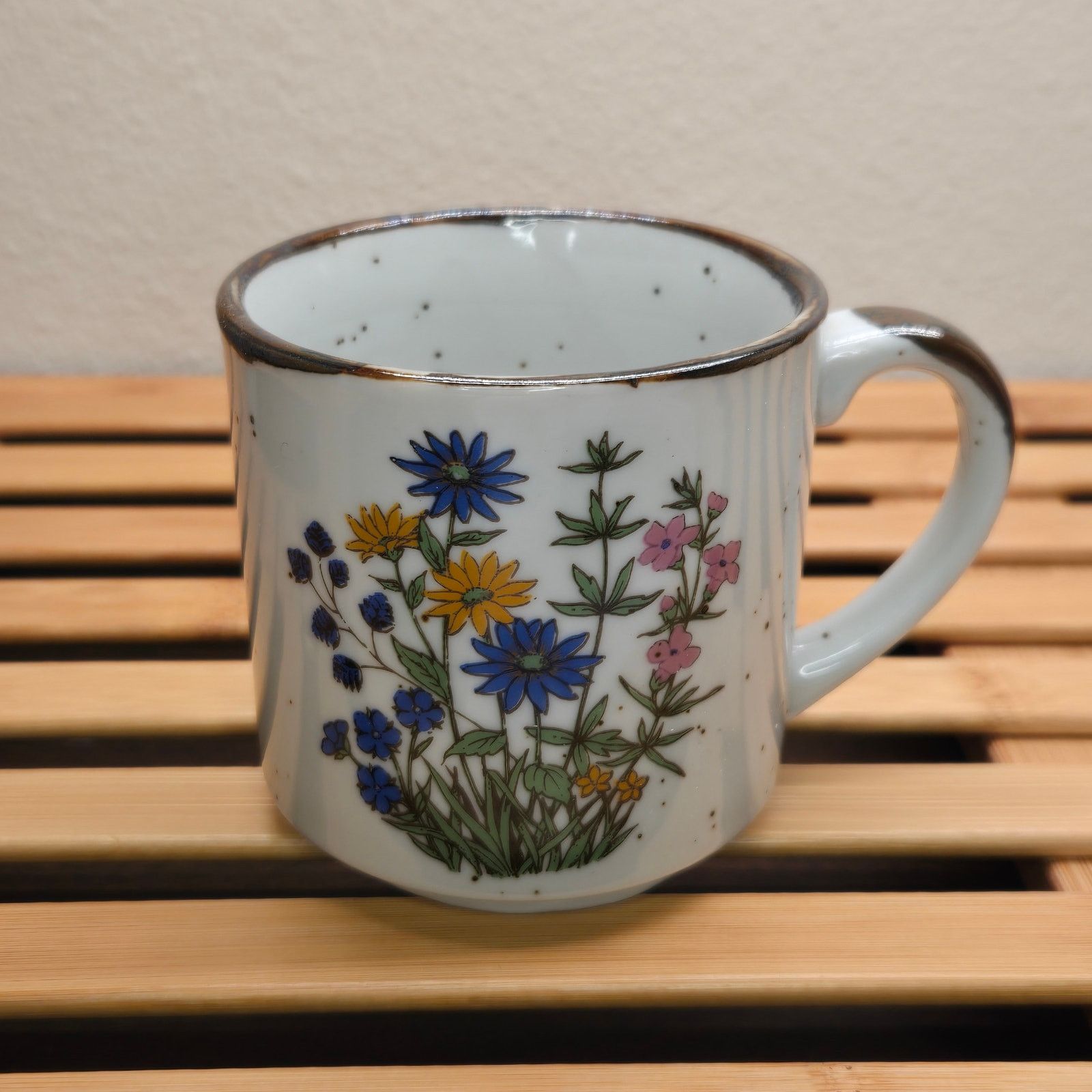 Vintage Vintage Japan Speckled Stoneware Wildflower Coffee Mug Size ONE SIZE - 9 Thumbnail
