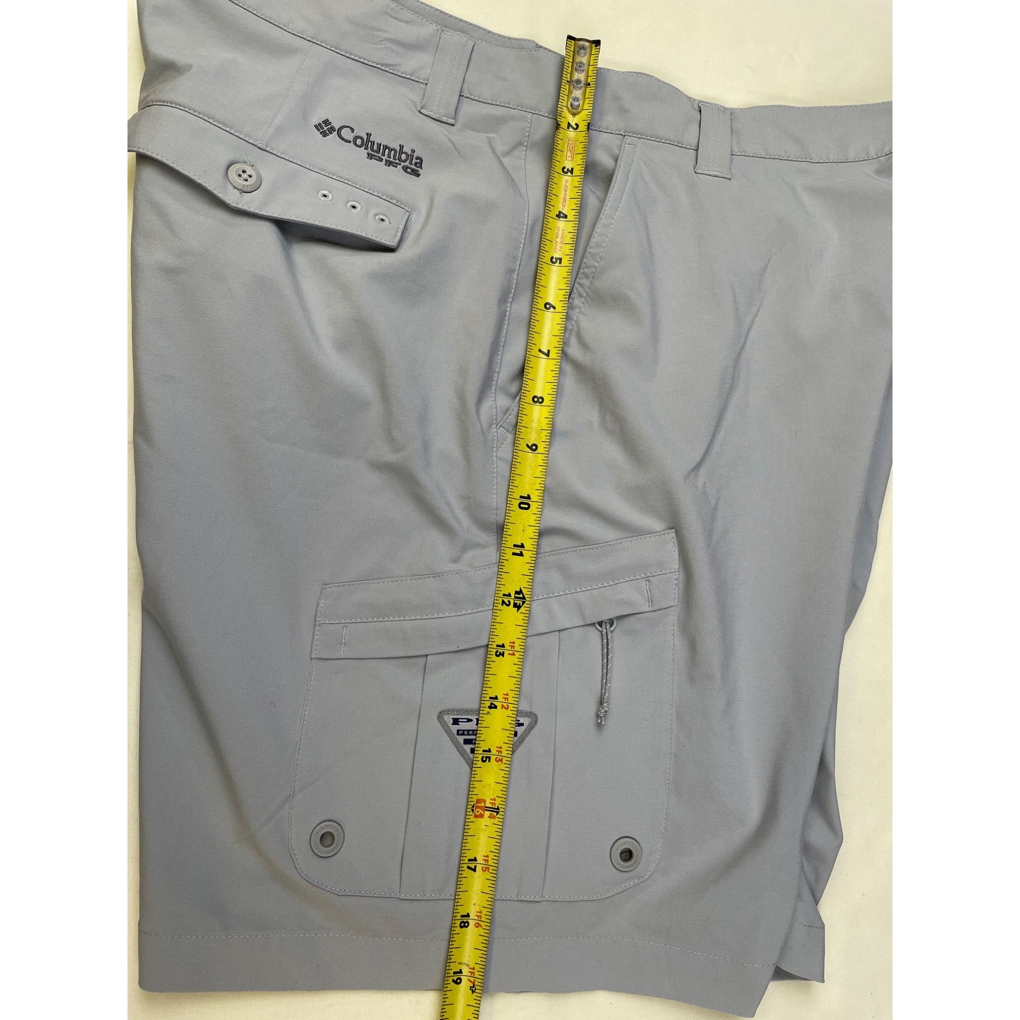 Columbia Columbia Men's Light Gray PFG light weight Flat front Shorts Size US 36 / EU 52 - 6 Thumbnail