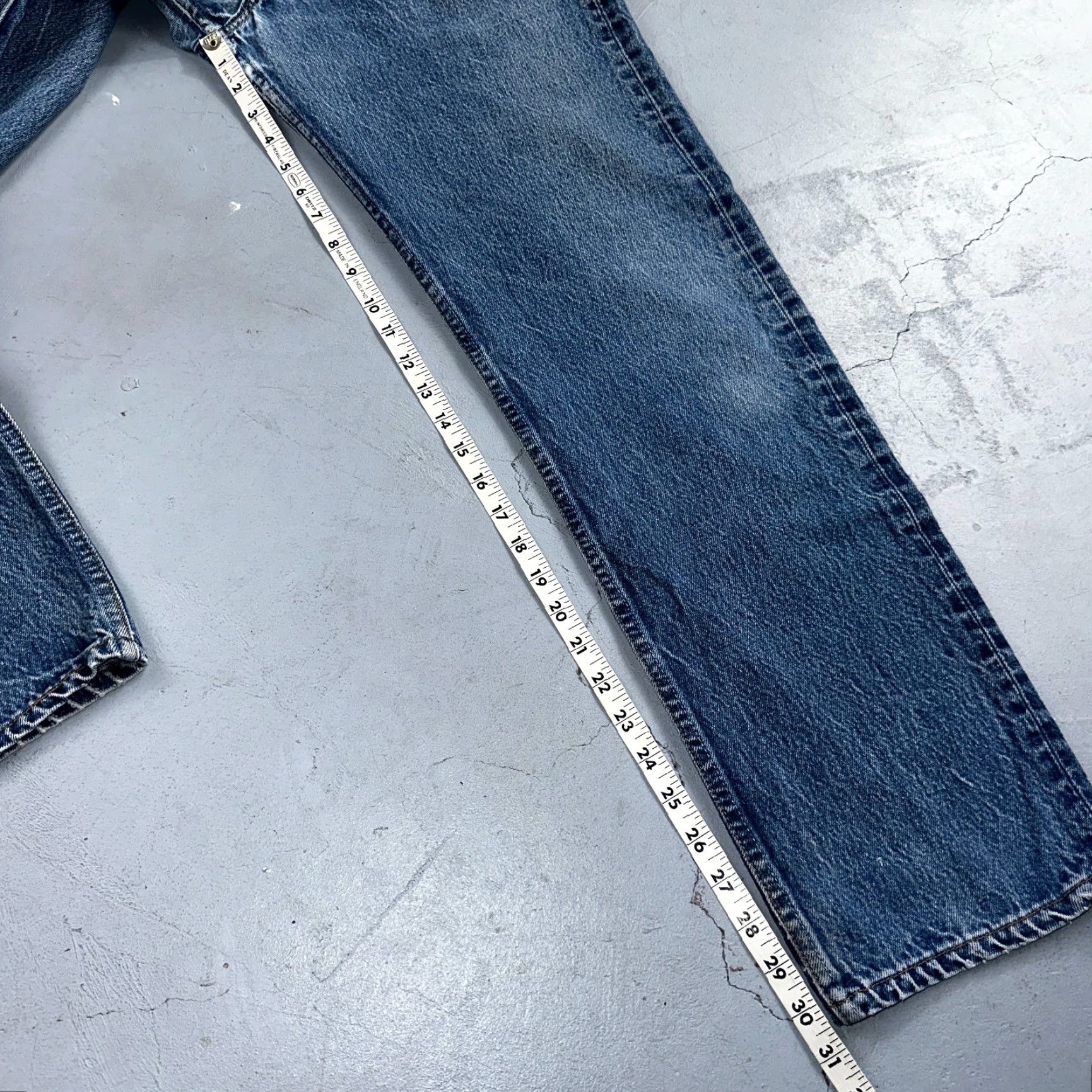 Levi's VINTAGE Levi's 501 Jeans Men's Mid Rise Straight Leg 90s USA Blue Cotton 35x34 Size US 35 - 5 Thumbnail