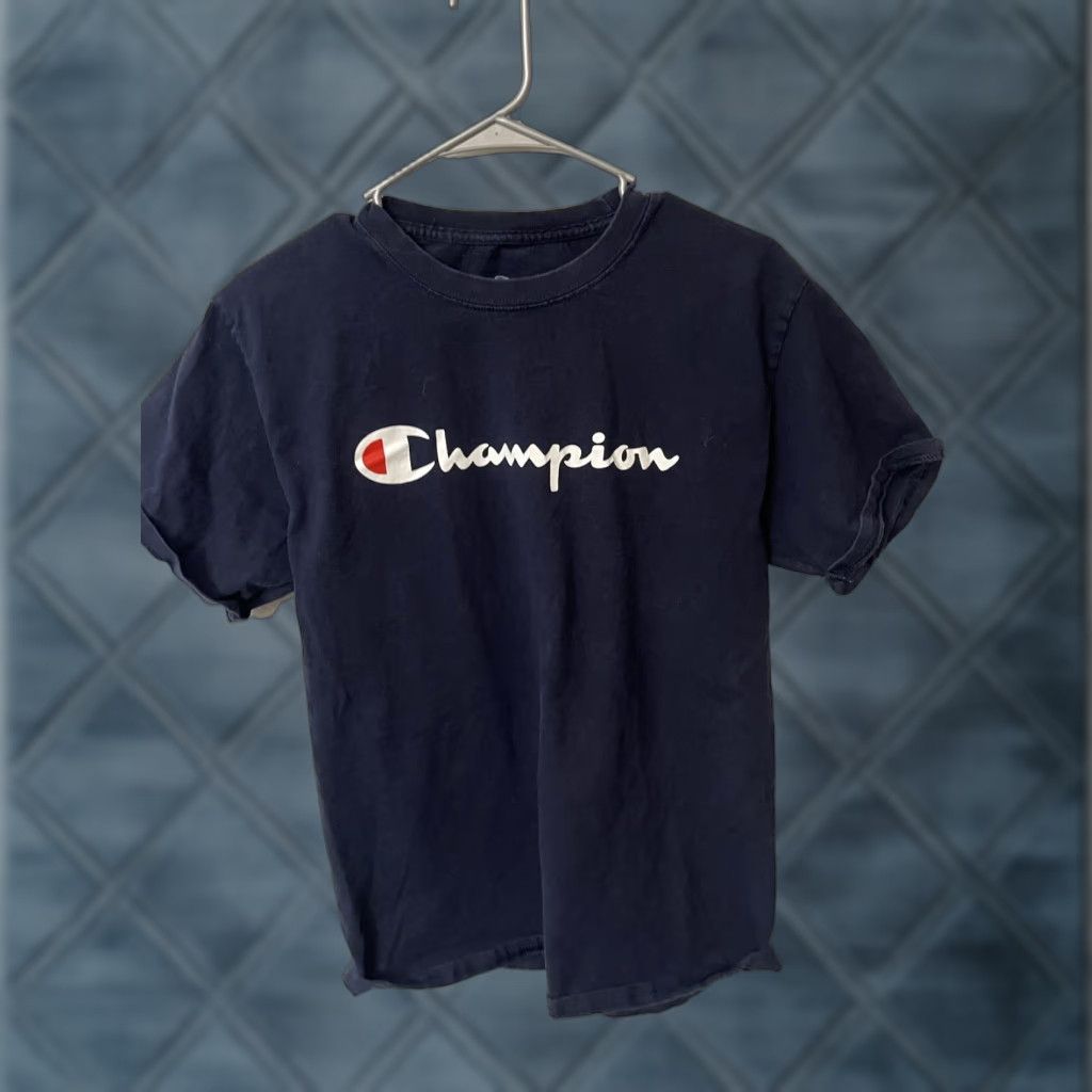 Champion VINTAGE Champion T-shirt Men M Blue Logo Crew Neck Short Sleeve Pullover 90s Size US M / EU 48-50 / 2 - 1 Thumbnail