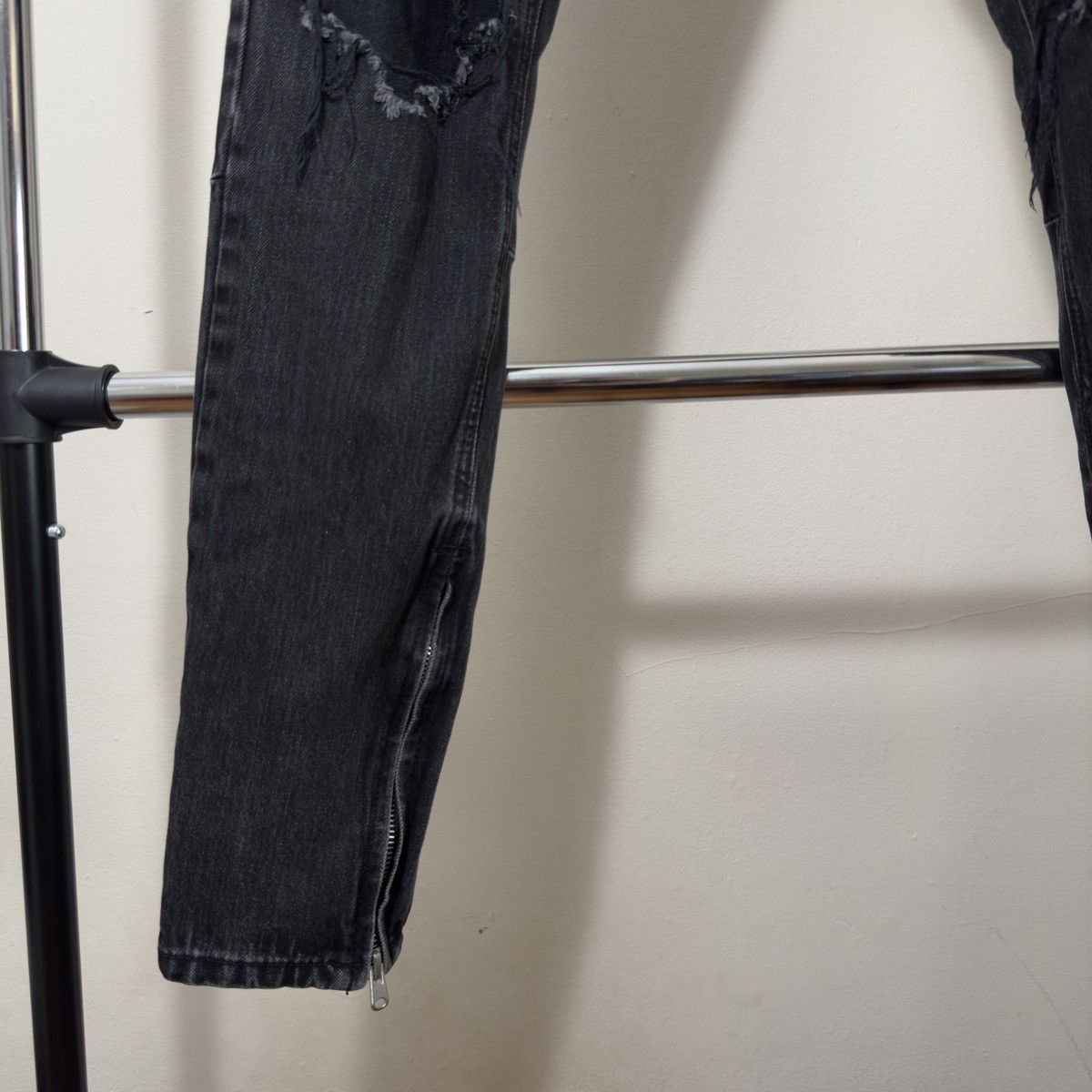 MNML Mnml ripped skinny denim jeans Size US 31 - 3 Thumbnail