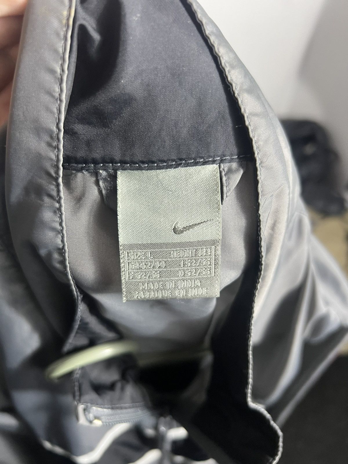 Nike Vintage Nike Track Jacket Nylon 2000s Y2K Swoosh Logo Drill Size US L / EU 52-54 / 3 - 12 Thumbnail