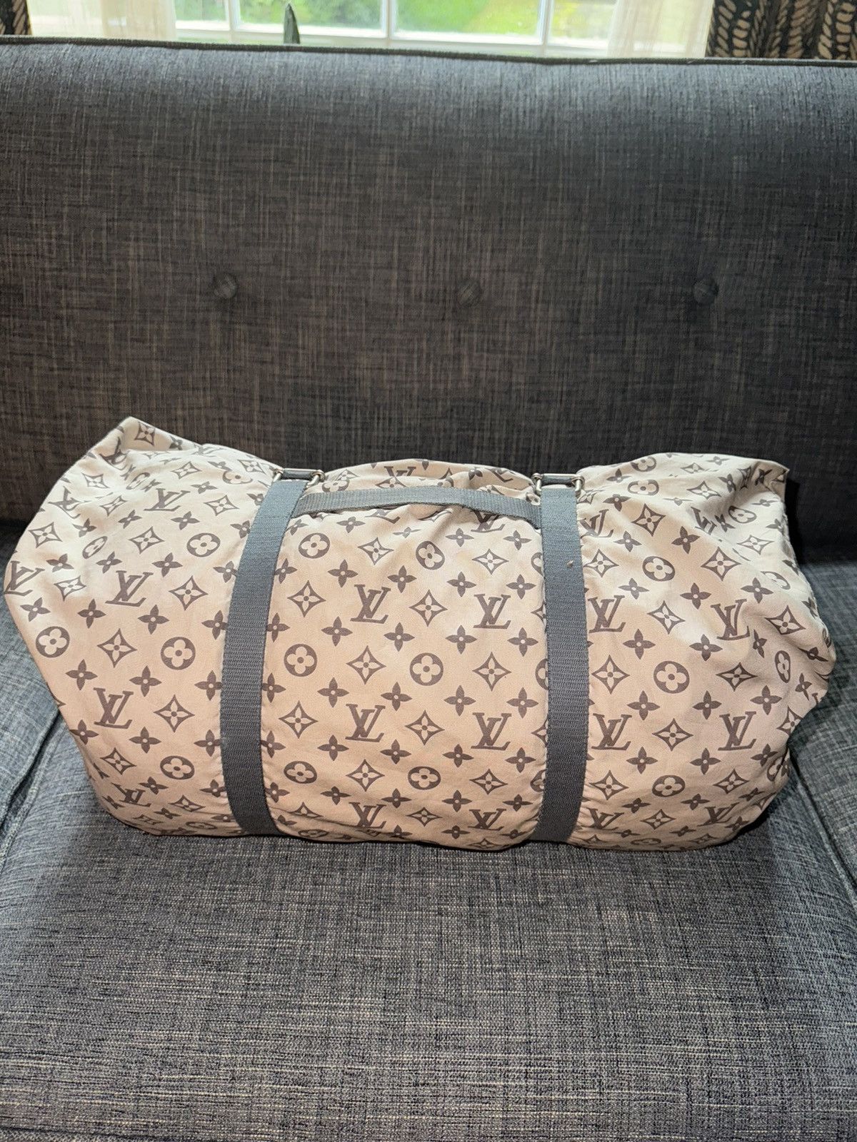 Louis Vuitton Louis Vuitton Monogram Goose Down Sleeping Bag Blanket LV Size ONE SIZE - 2 Thumbnail