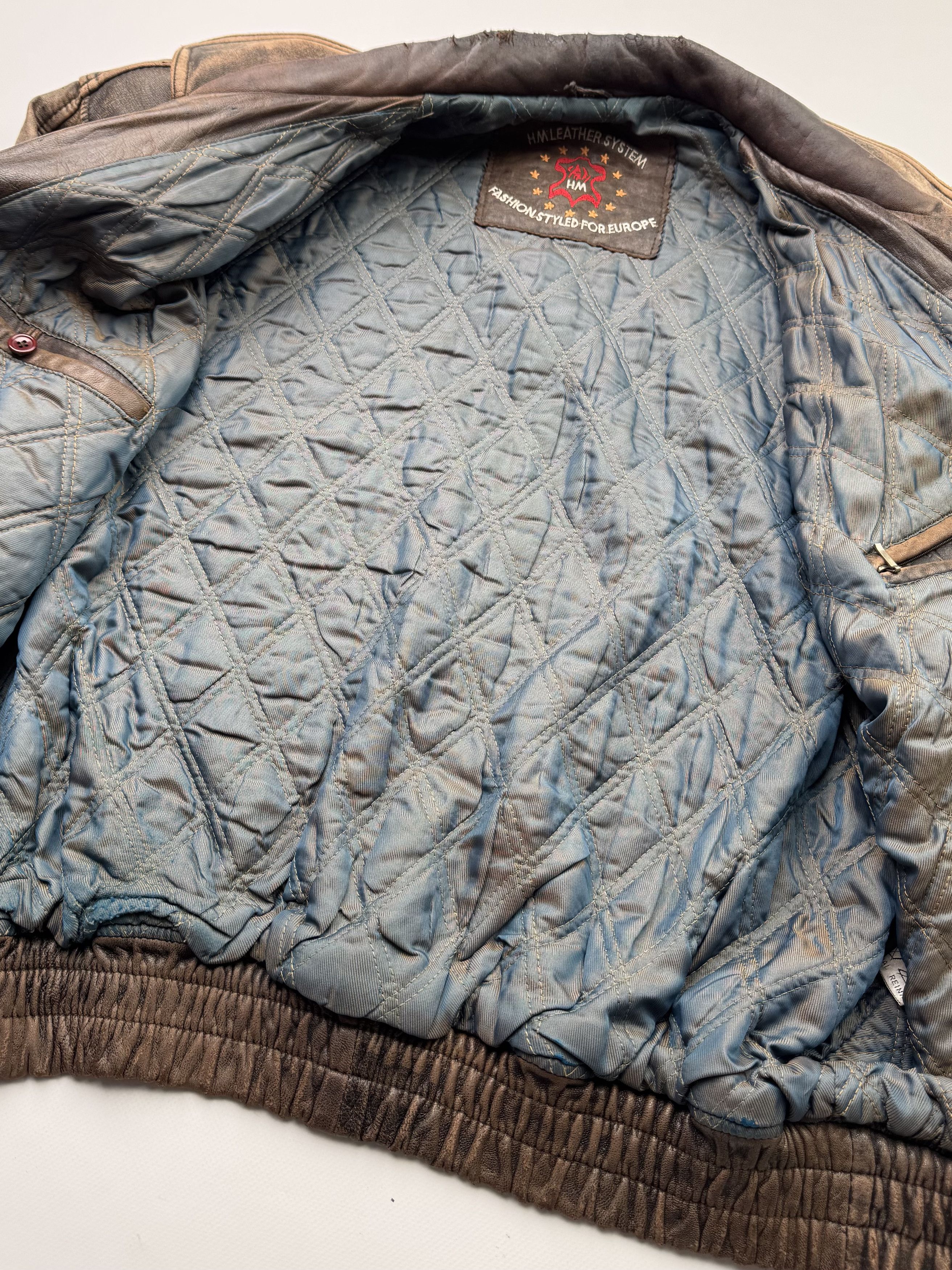 Vintage Vintage Thrashed Faded Leather Bomber Jacket B566(V10)E2 Size US XL / EU 56 / 4 - 10 Thumbnail
