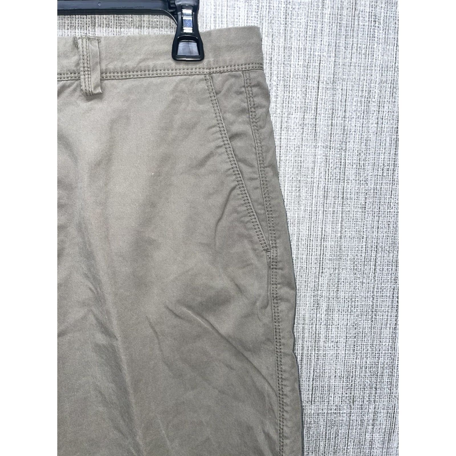 Tommy Bahama VINTAGE Tommy Bahama Men Chino Shorts Relaxed Fit Size 34 Beige Men's Shorts Size US 34 / EU 50 - 3 Thumbnail
