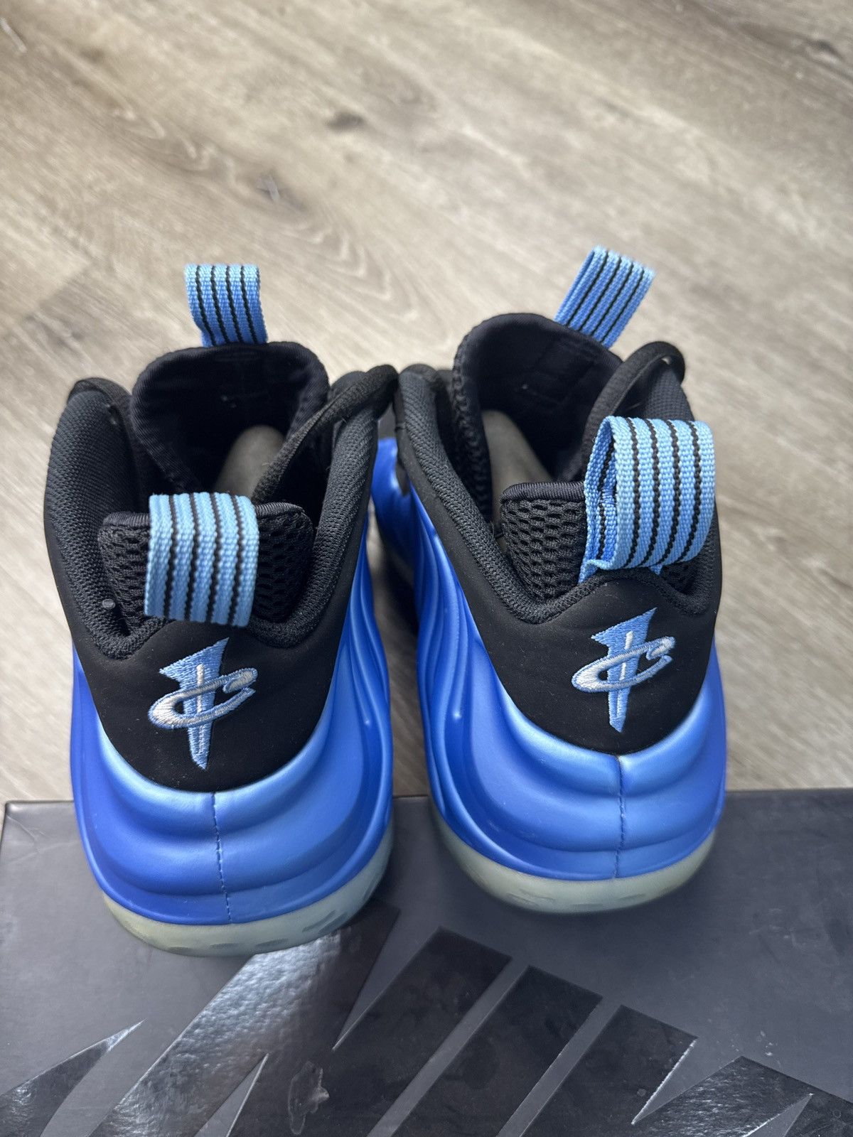 Nike Nike air foamposite one “University Blue” **PRE-OWNED** Size US 13 / EU 46 - 4 Thumbnail