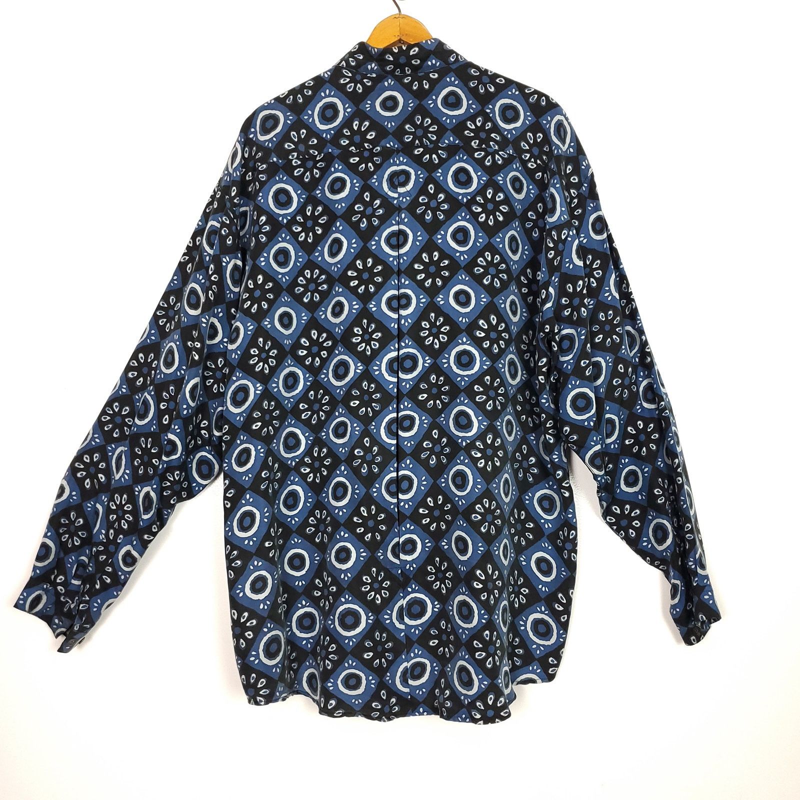 Other Vintage Takko Silk Button Down Blue Patterned L Size US L / EU 52-54 / 3 - 2 Thumbnail