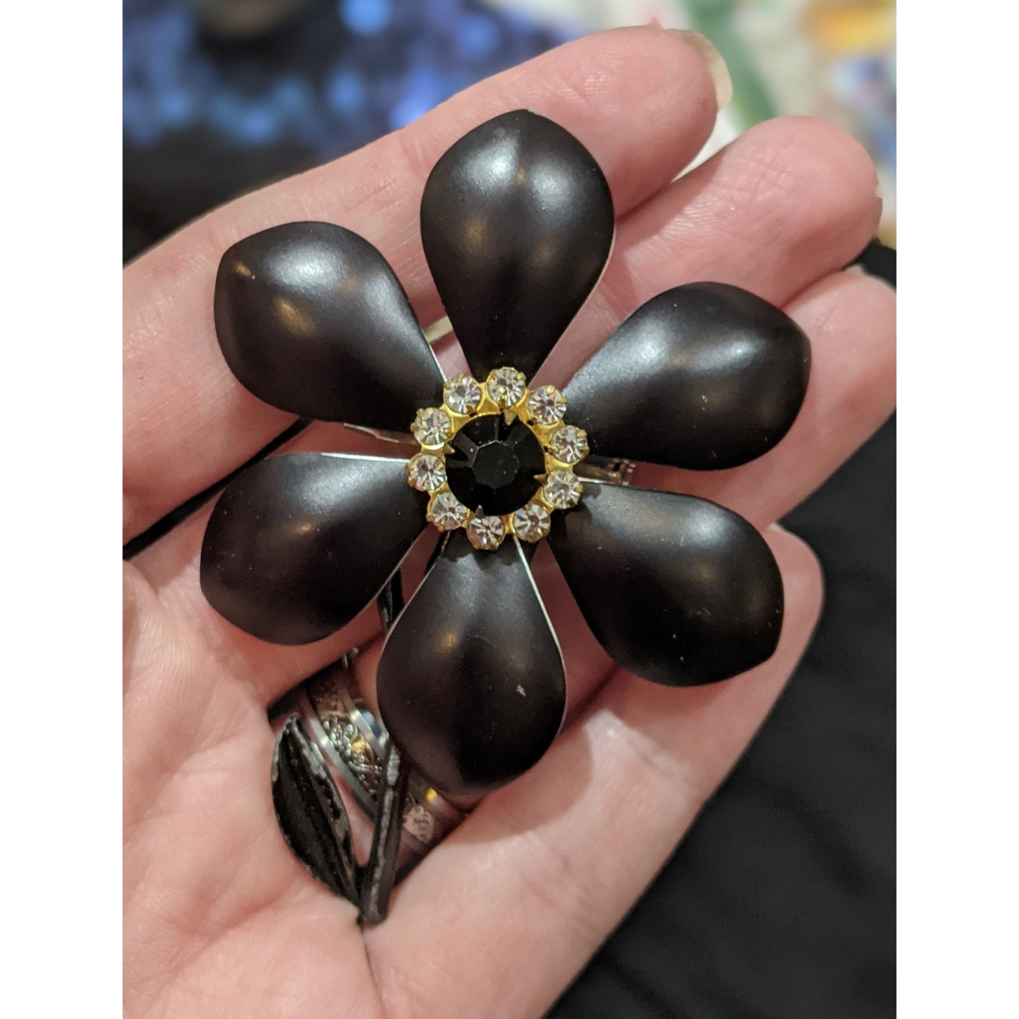 Other Vintage Black Metal Rhinestone Flower Brooch Size ONE SIZE - 4 Thumbnail