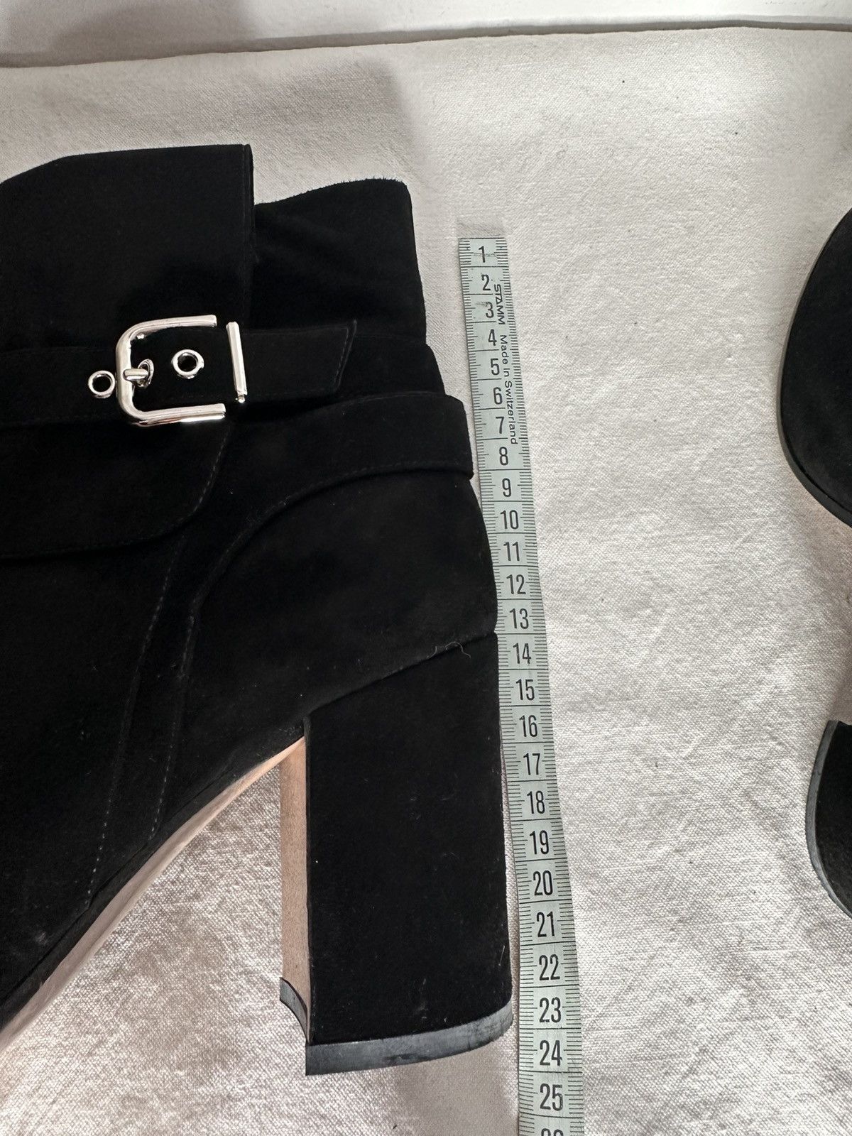 Gianvito Rossi Bottines à talons Gianvito Rossi en suede noir 37,5 Size US 6.5 / IT 36.5 - 14 Thumbnail
