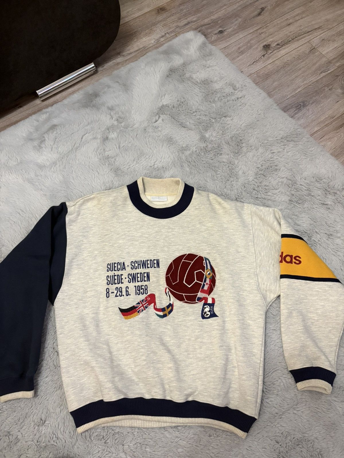 Adidas Vintage Adidas Sweater World Cup 1958 Sweden Size US S / EU 44-46 / 1 - 1 Thumbnail