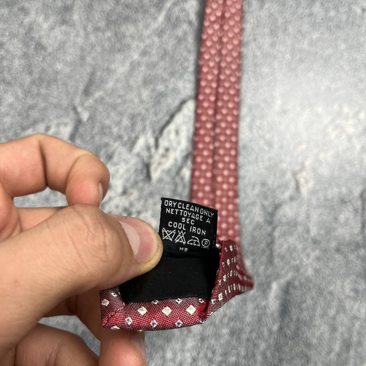 Hugo Boss HUGO BOSS Men's Silk Tie Striped Pattern Luxury Designer Size ONE SIZE - 2 Thumbnail