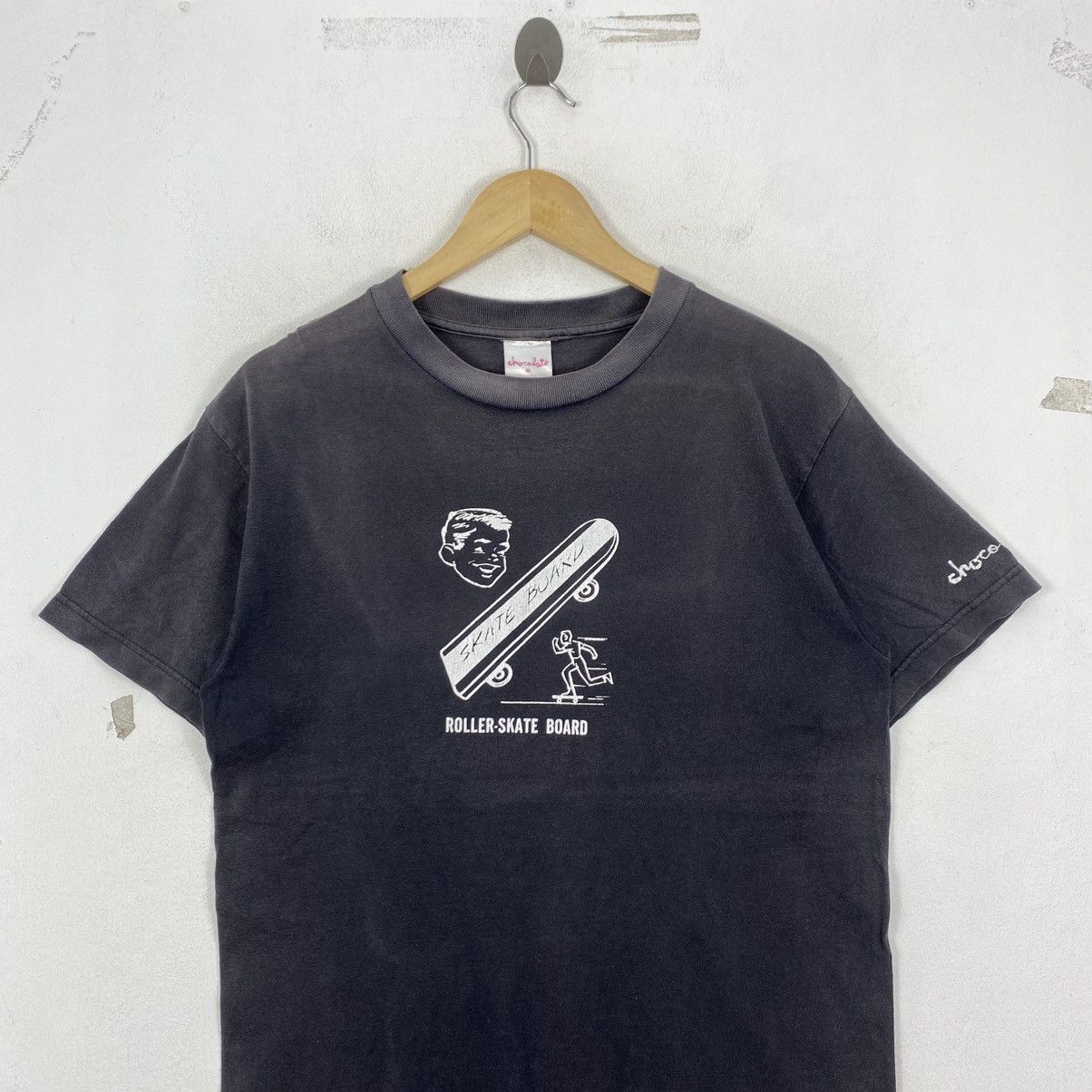 Vintage Vintage Chocolate Skateboards Roller Skate Tee Size M Black Size US M / EU 48-50 / 2 - 3 Thumbnail