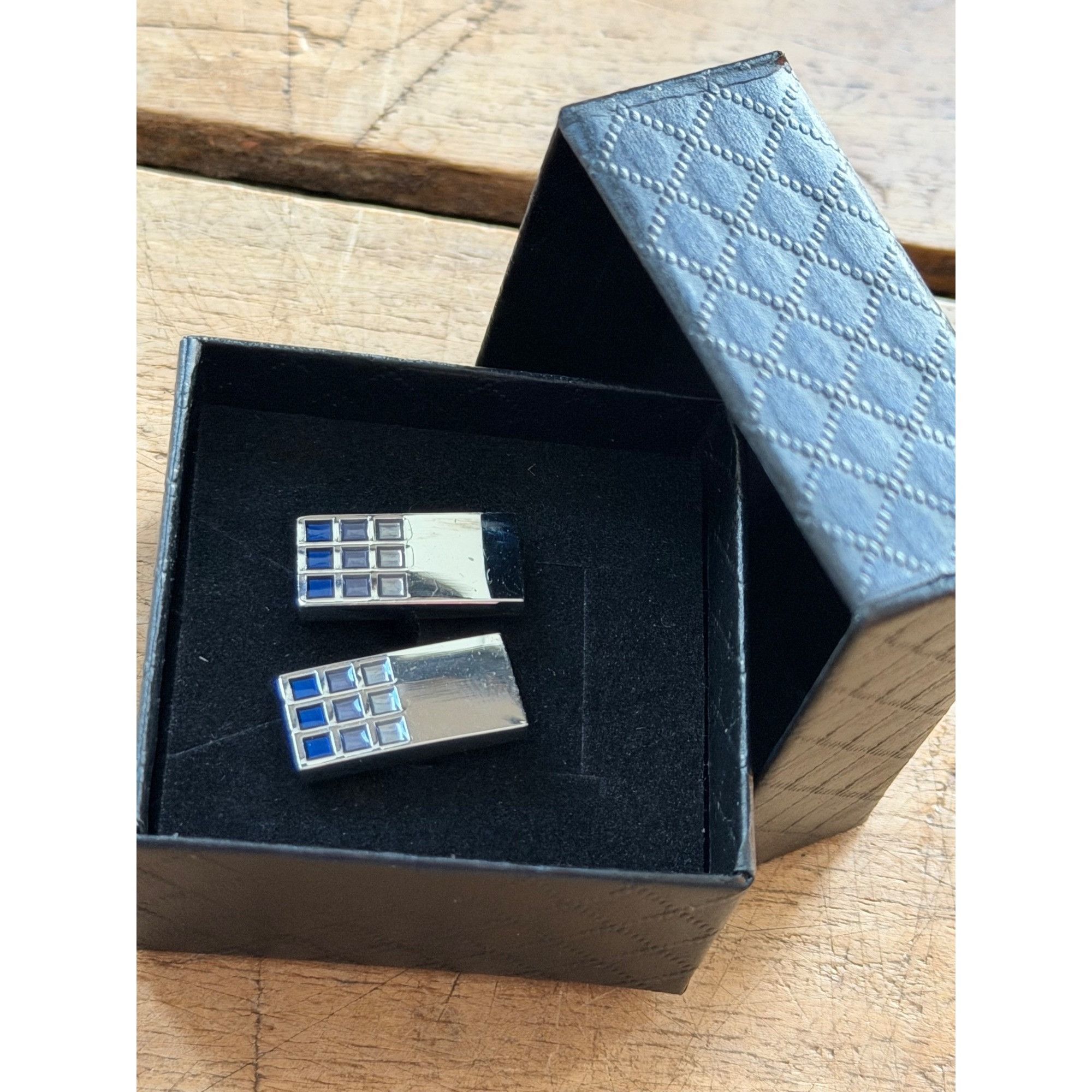 Other Silver Rectangle Blue Grid Design Cufflinks In Quilted Black Size ONE SIZE - 4 Thumbnail