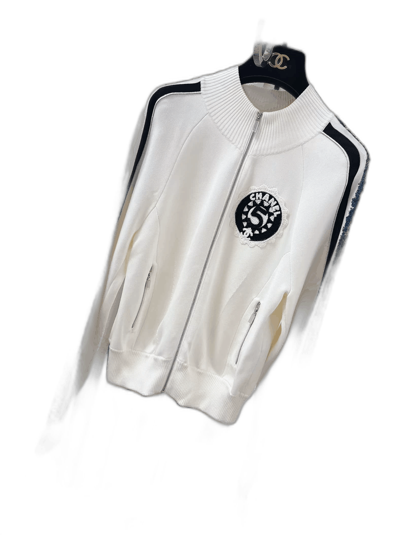 Chanel Chanel Embroidered Baseball Jacket with Beads Size M / US 6-8 / IT 42-44 - 1 Thumbnail