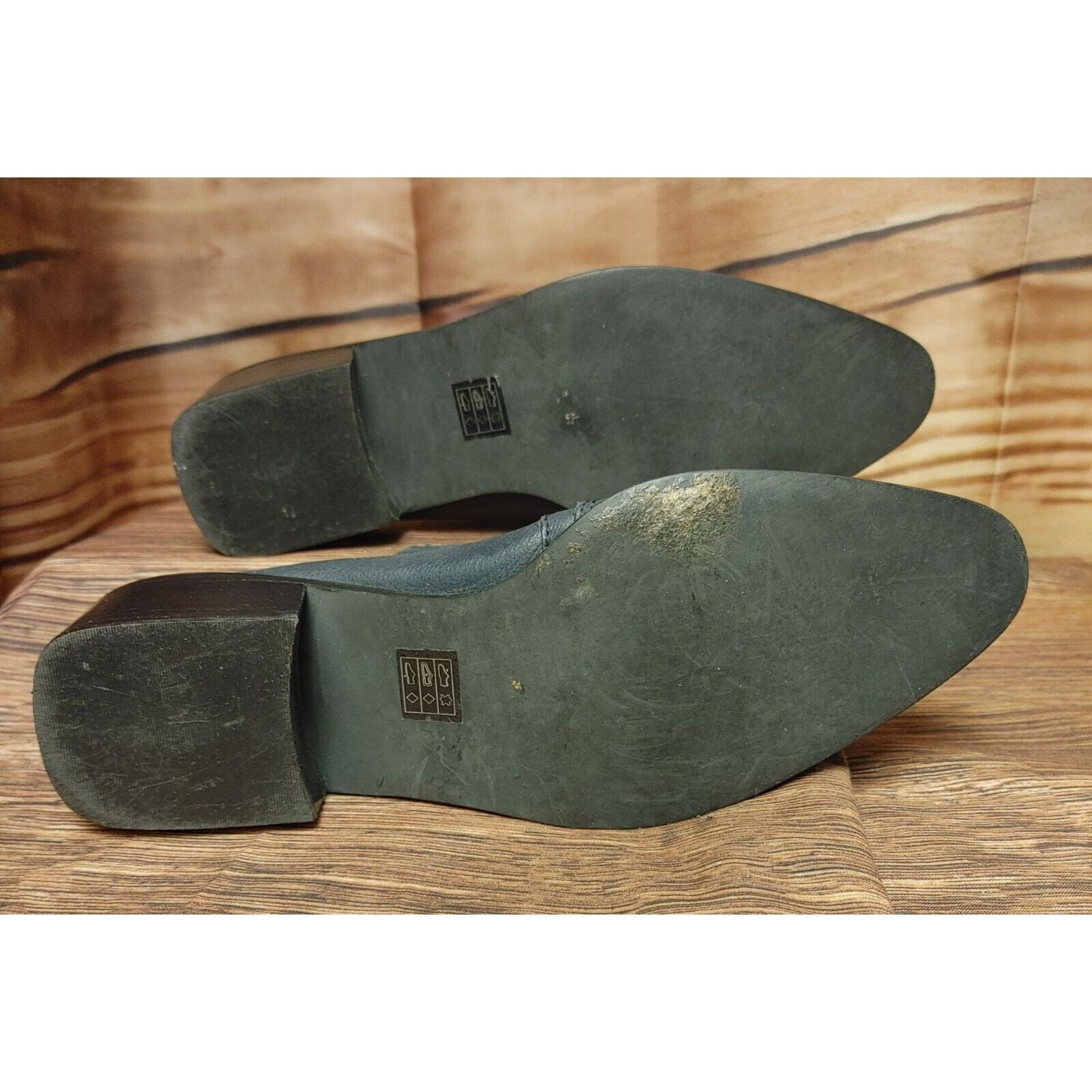 Coldwater Creek Coldwater Creek Women's Black Closed Toe Short Heel Shoes 6. Size US 6.5 / IT 36.5 - 8 Thumbnail