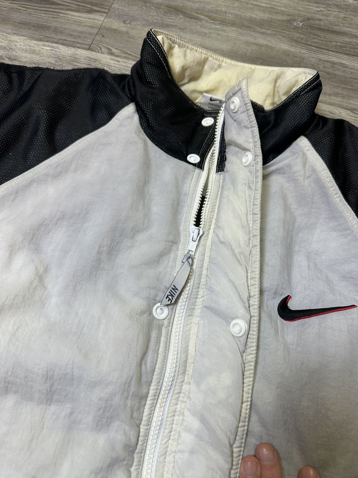 Nike 90’s black and white Nike puffer jacket with single swoosh Size US XL / EU 56 / 4 - 7 Thumbnail