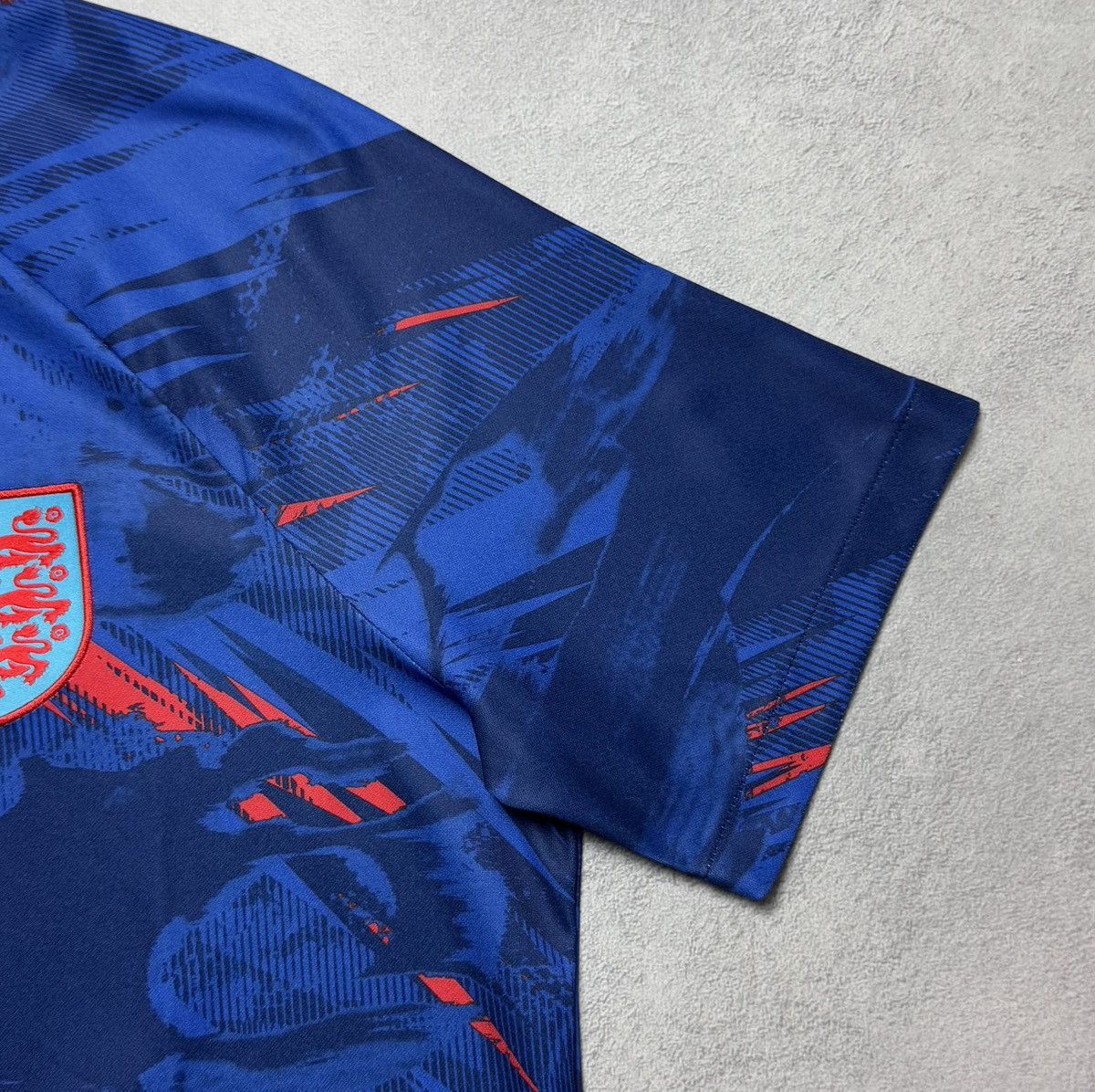 Nike England 2022 2023 Pre-Match Shirt Soccer Jersey Nike Size US L / EU 52-54 / 3 - 6 Thumbnail