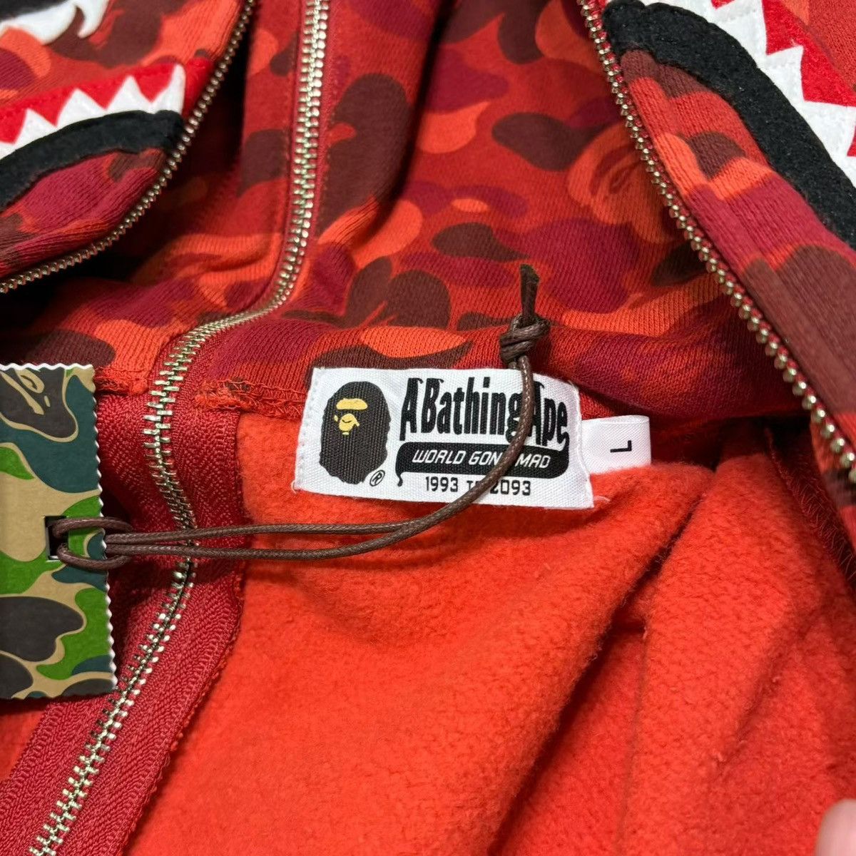 Bape CAMO SHARK FULL ZIP HOODIE Size US L / EU 52-54 / 3 - 7 Thumbnail