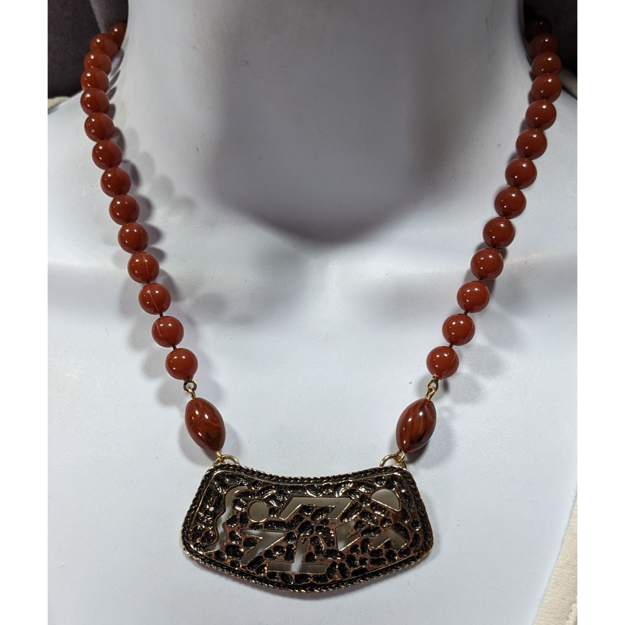 Other Vintage Sarah Coventry Beaded Abstract Cutout Pendant Neckla Size ONE SIZE - 4 Thumbnail