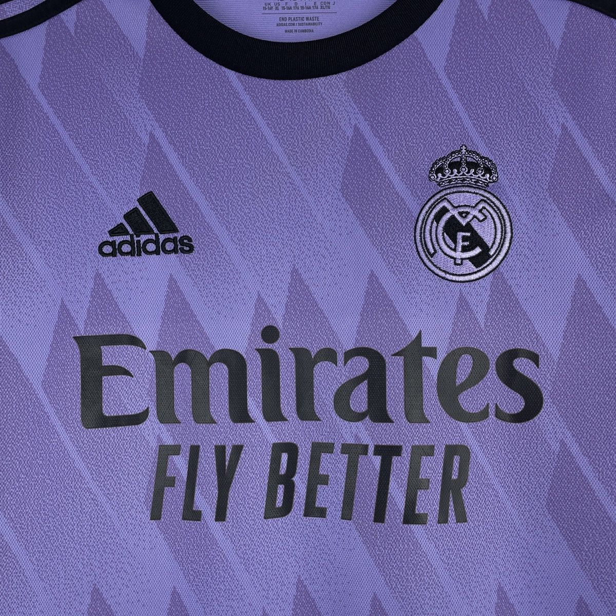 Adidas Real Madrid Away Youth Jersey Shirt 2022/2023 size XL boys Size US S / EU 44-46 / 1 - 2 Thumbnail