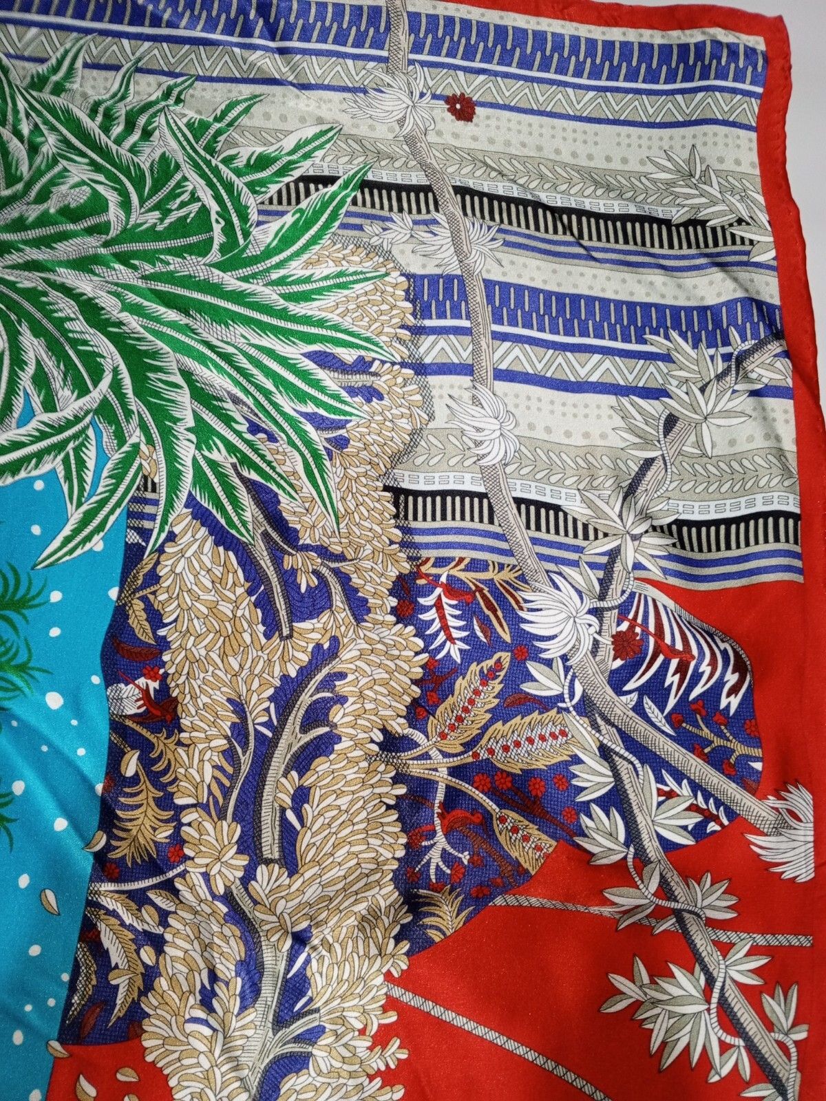 Other RICCINI Italy Red Blue Green Jungle Tiger Silk Scarf Shawl Size ONE SIZE - 5 Thumbnail