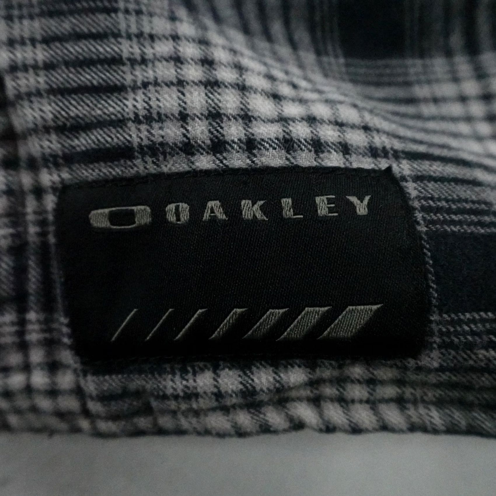 Oakley Oakley Shirt Men Medium Gray Plaid Flannel Hooded Lined Shacket Button Up Size US M / EU 48-50 / 2 - 3 Thumbnail