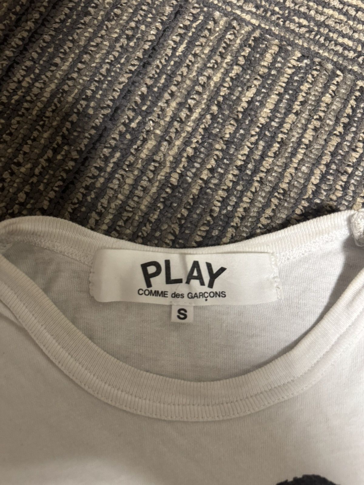 Comme des Garcons PLAY Comme Des Garcons Play 4 Hearts Tshirt Size US S / EU 44-46 / 1 - 4 Thumbnail