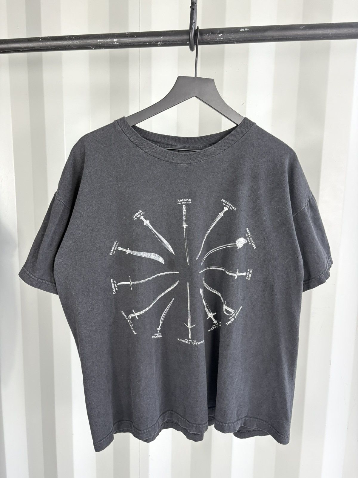 Vintage Vintage Highlander Sword Faded Distressed Shirt Grunge Band Size US XL / EU 56 / 4 - 1 Thumbnail