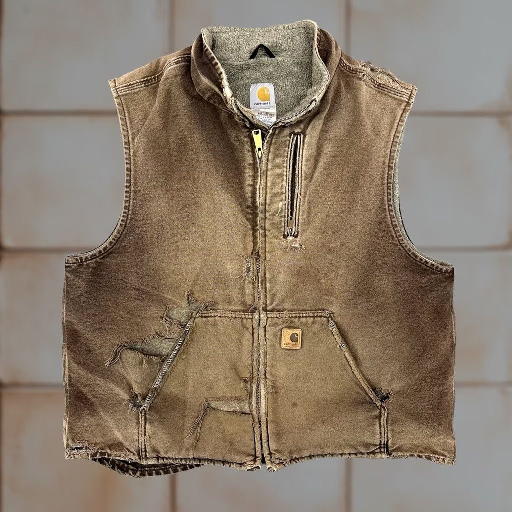 Carhartt VINTAGE Carhartt V33 DKB Sherpa Lined Vest Brown Thrashed Distressed Men’s XL Zip Up Size US XL / EU 56 / 4 - 1 Thumbnail