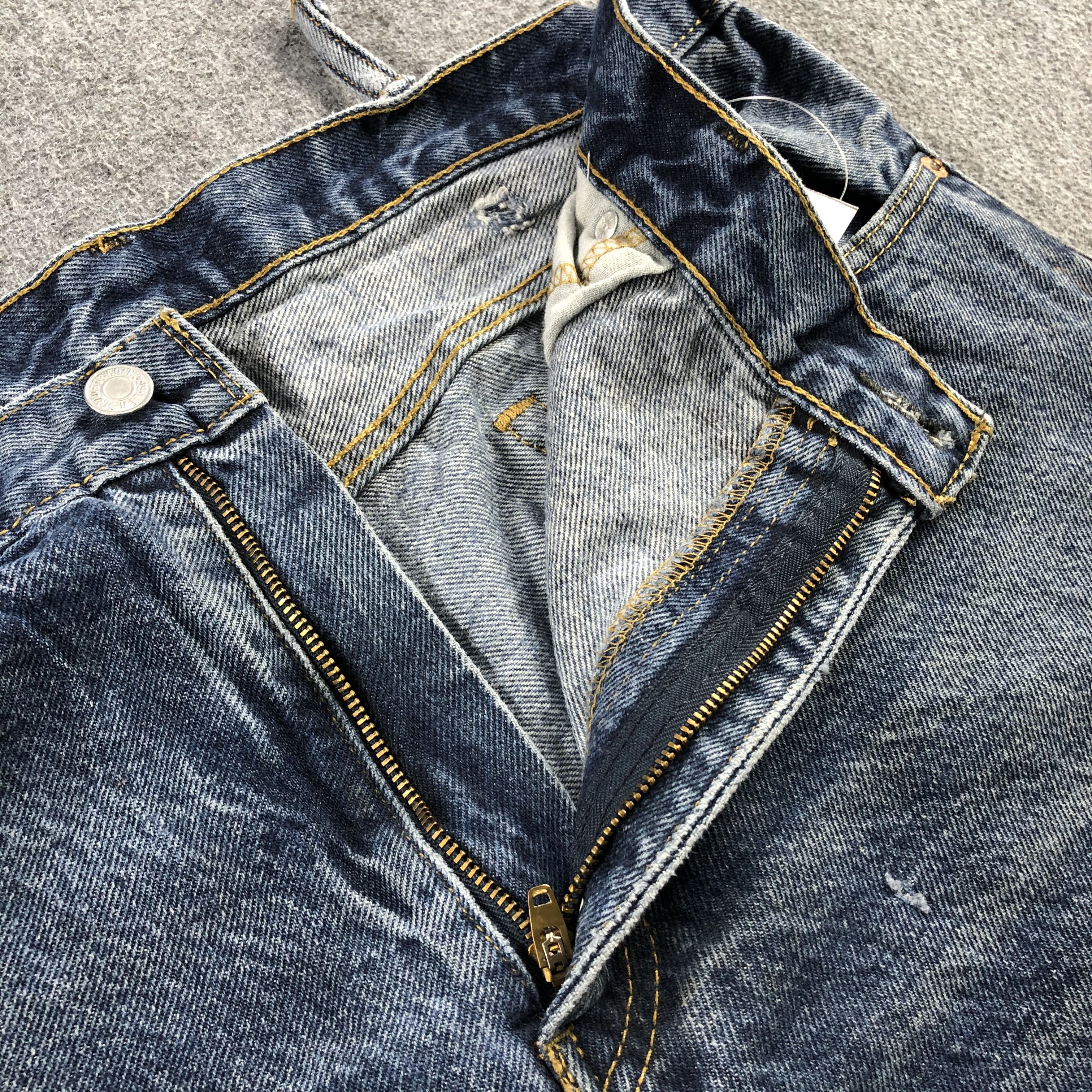 Levi's Vintage Blue Wash Levis 517 Jeans-J2203 Size US 35 - 13 Thumbnail