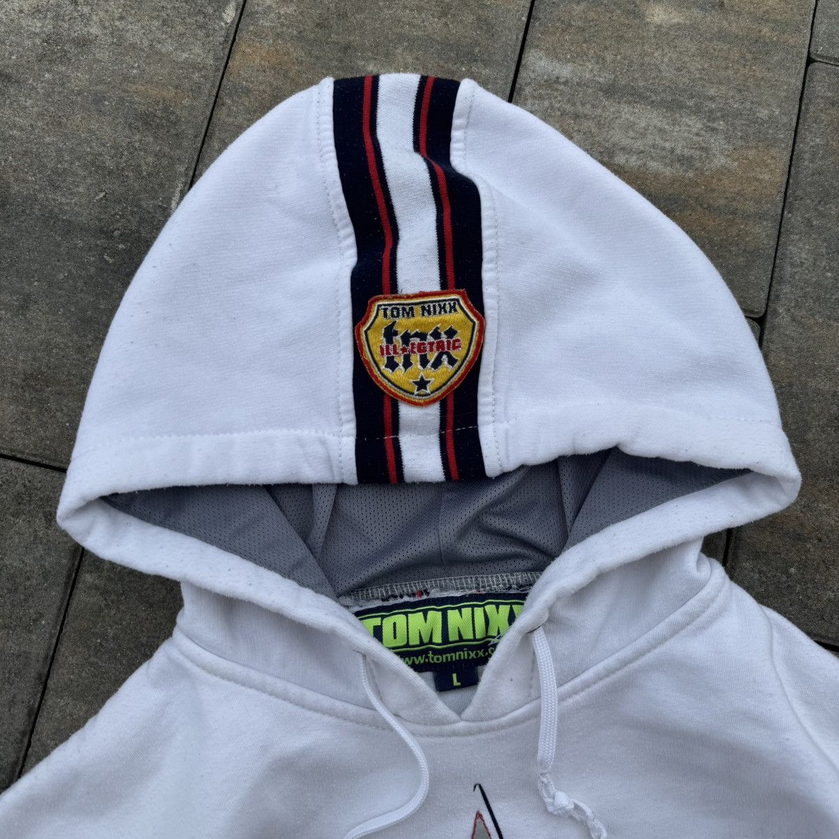 Japanese Brand Vintage Tom Nixx Crazy Rare Hoodie Central Logo Boxy 90s Size US L / EU 52-54 / 3 - 8 Thumbnail